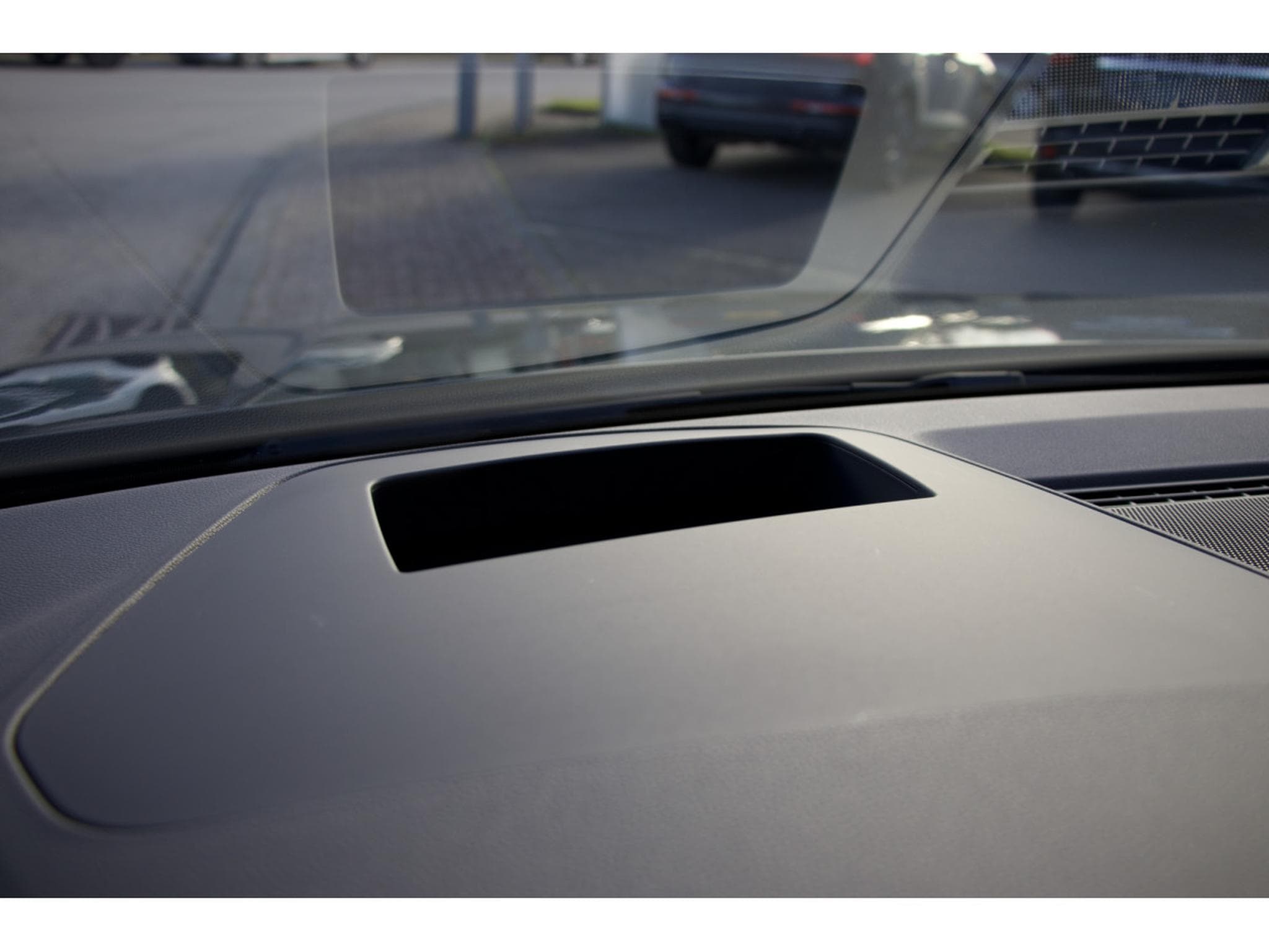VW Golf GTI Edition 50 Performance Akrapovic Pano HuD H&K (2026) - Photo 8