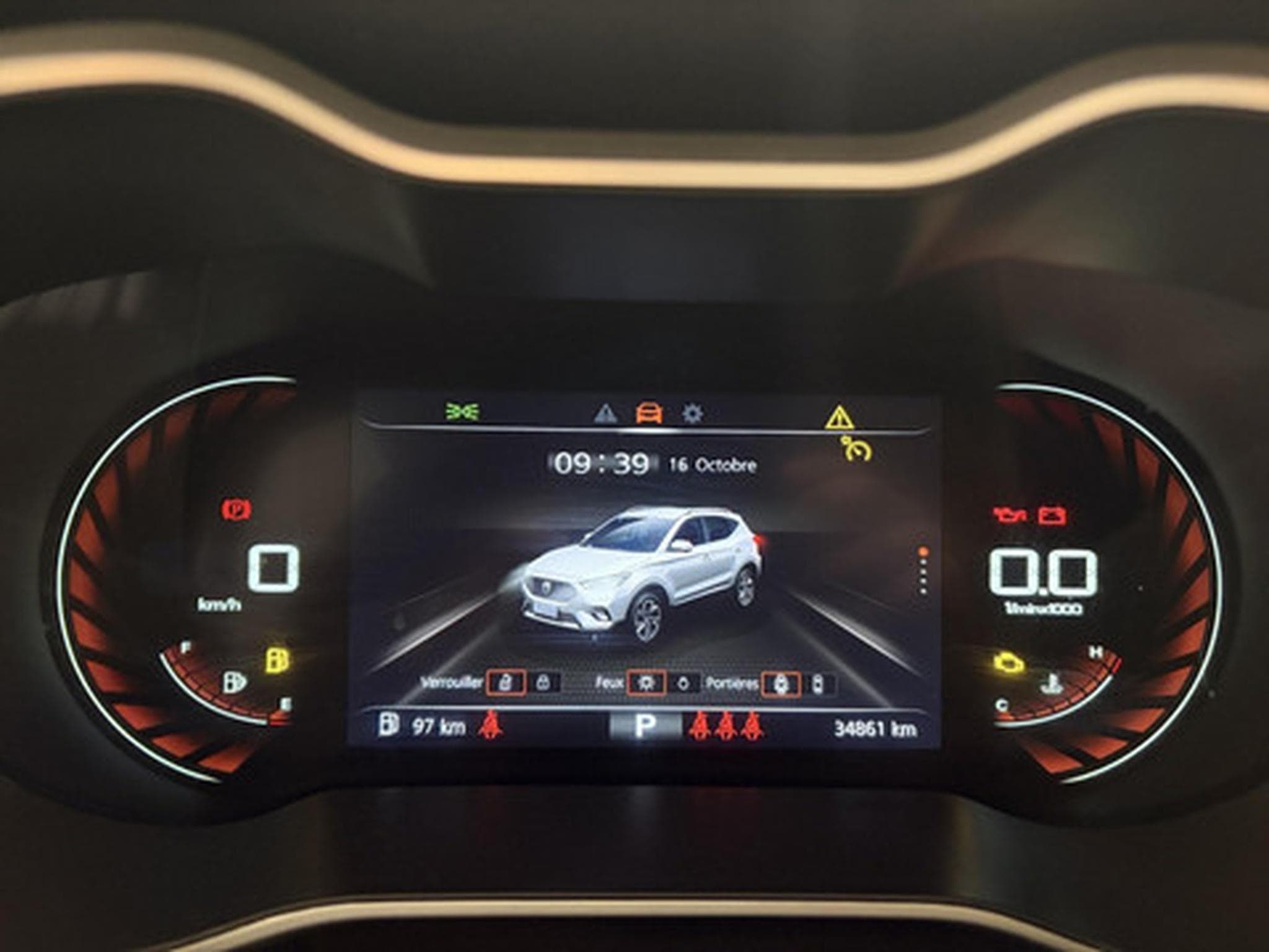 MG ZS 1.0 T-GDi ICE FWD LUXURY (2024) - Photo 2