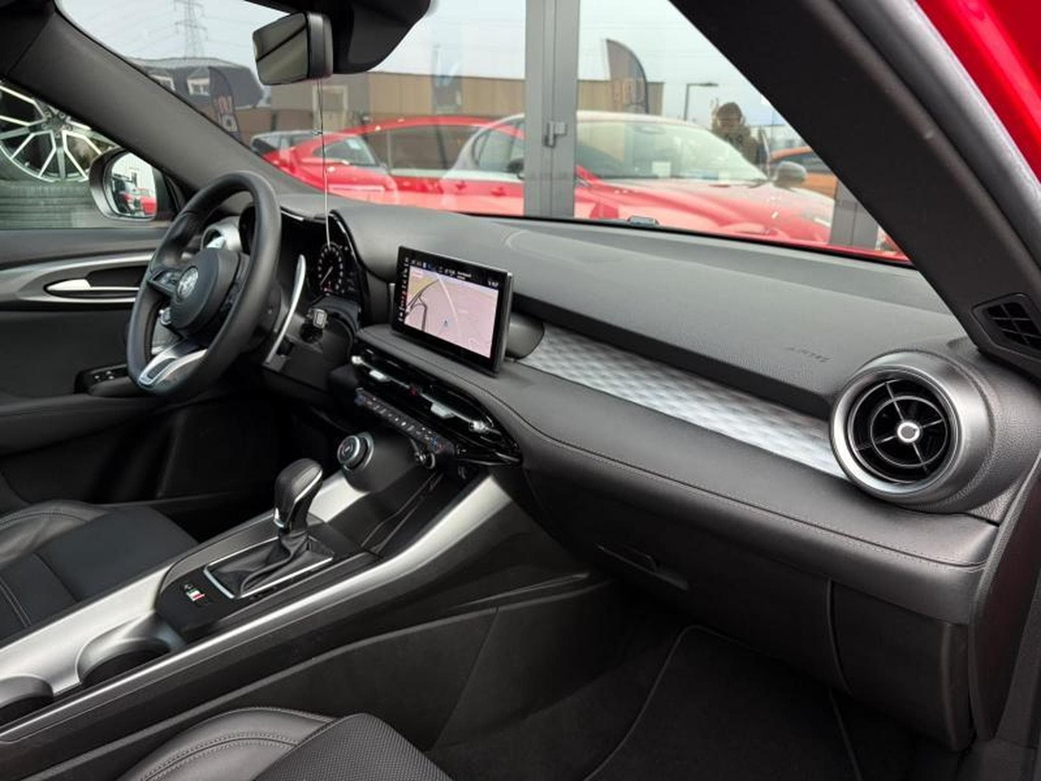 Alfa-Romeo Tonale 1.5L 159CH Harman Kardon/Cam 360 / (2023) - Foto 12