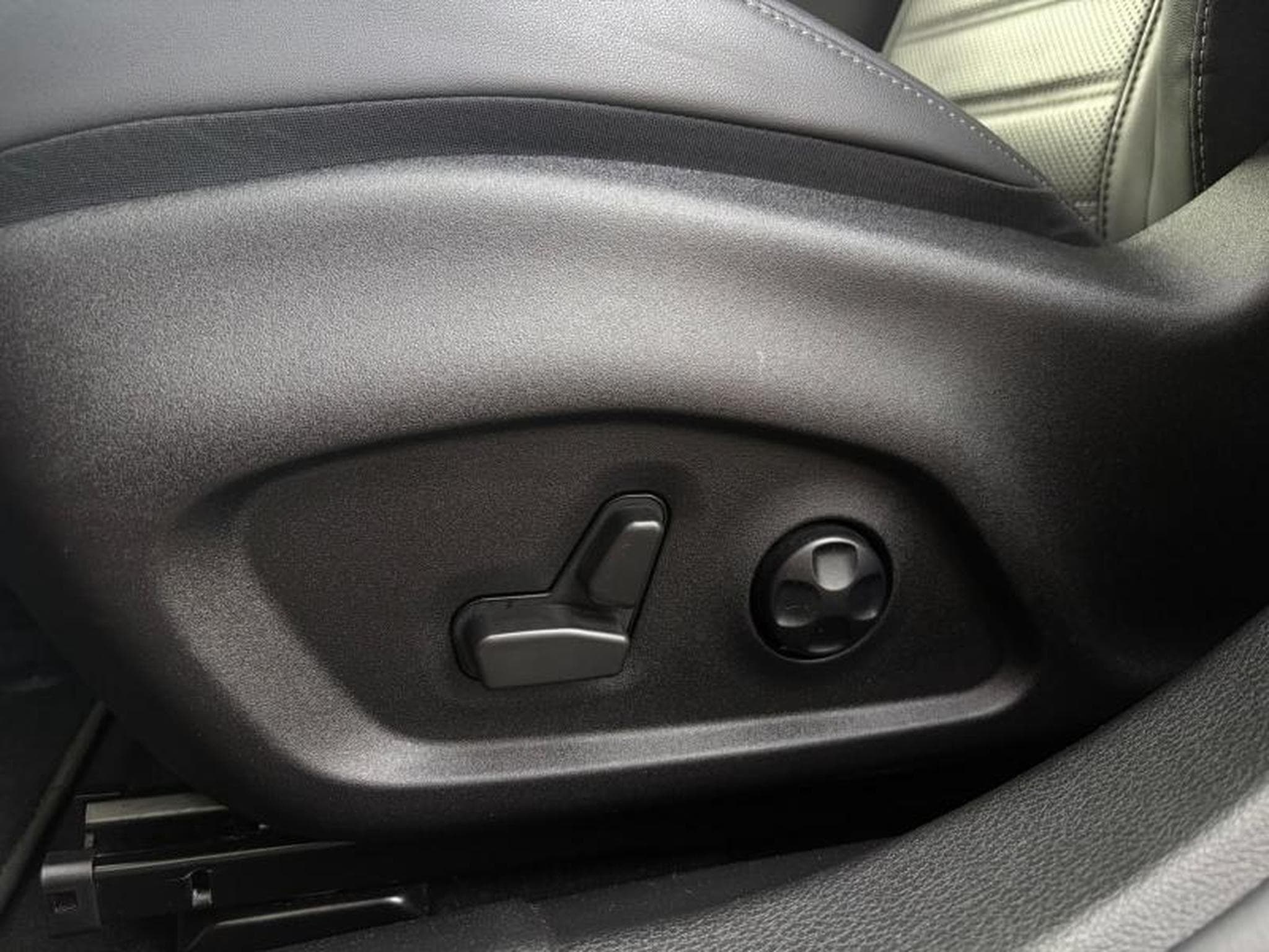 Alfa-Romeo Tonale 1.5L 159CH Harman Kardon/Cam 360 / (2023) - Foto 13