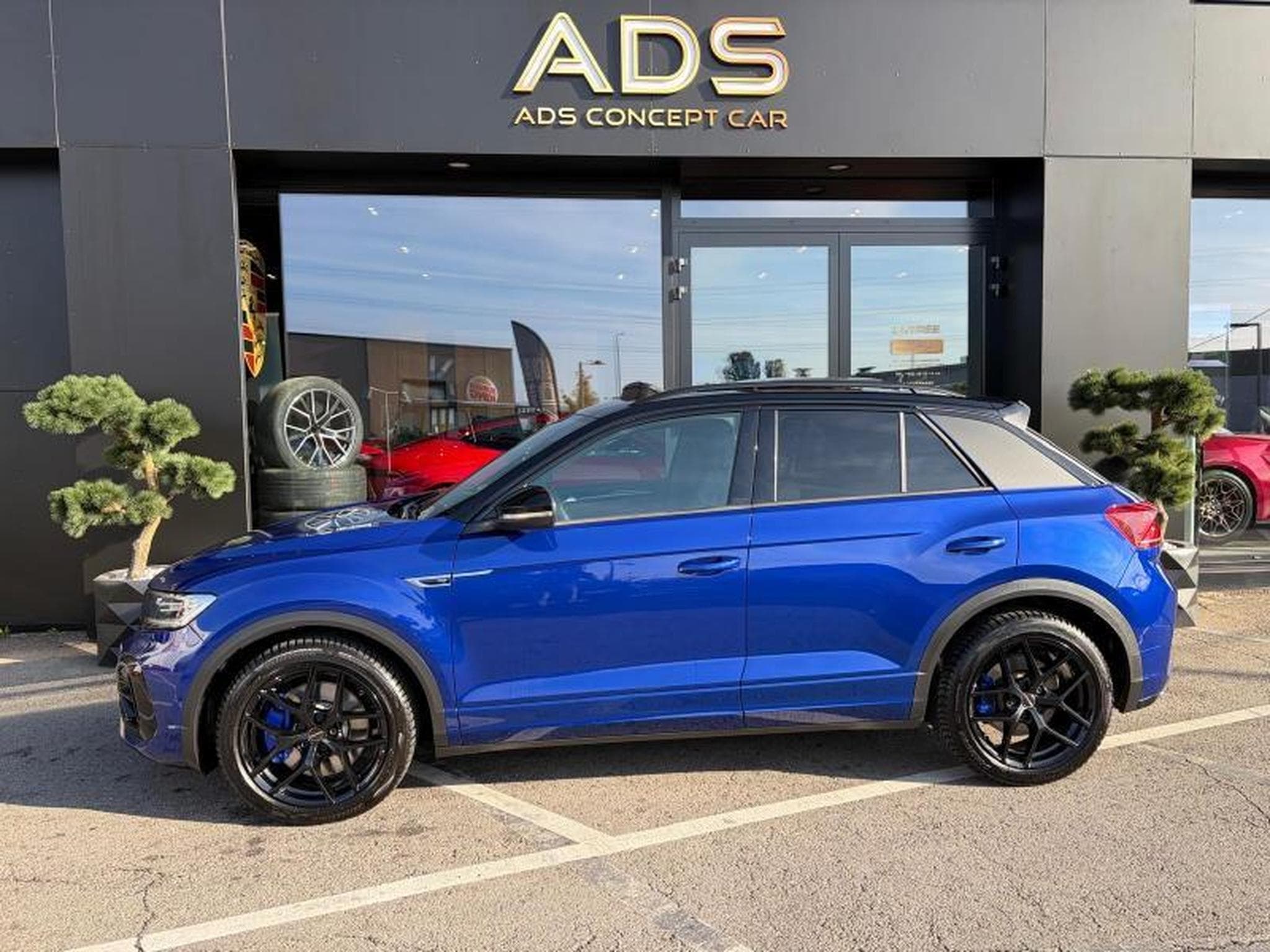 VW T-Roc R 4 MOTION 2.0L TSI 300CV / Facelift / Toit ouvrant / Camera (2022) - Foto 3