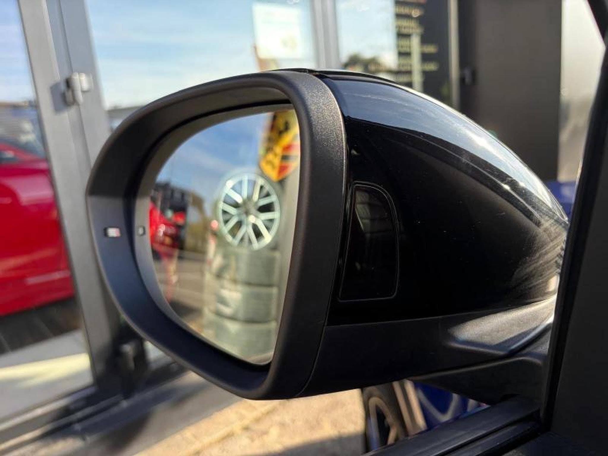 VW T-Roc R 4 MOTION 2.0L TSI 300CV / Facelift / Toit ouvrant / Camera (2022) - Foto 18