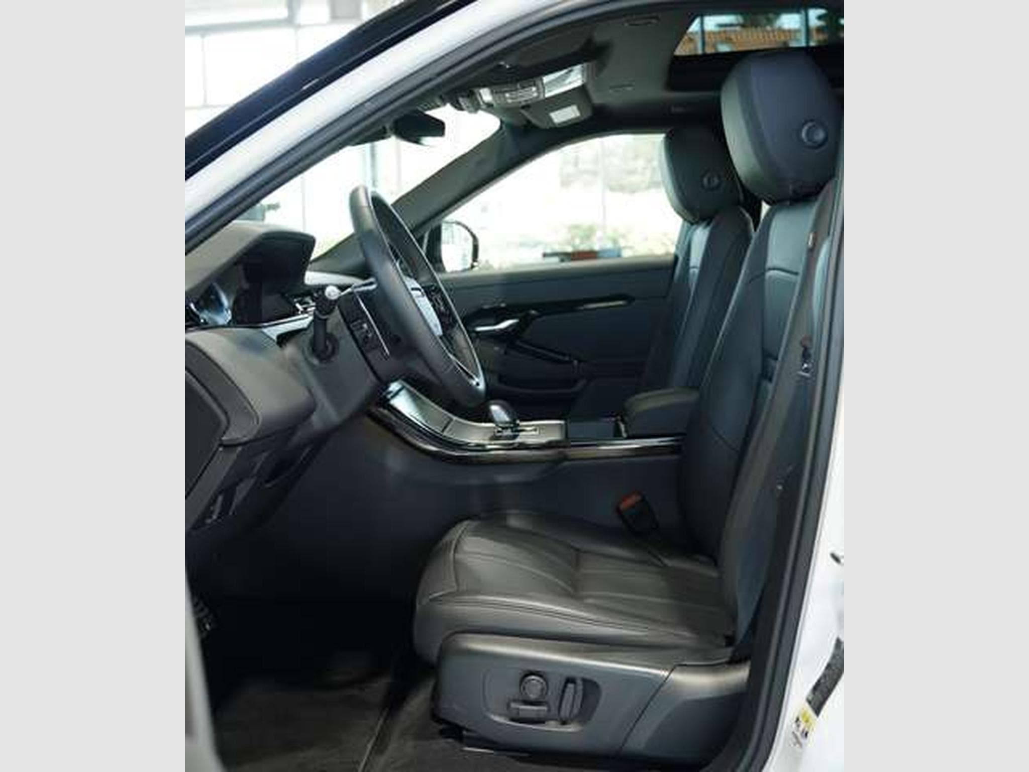 Land-Rover Range Rover Evoque Dynamic SE *2.H*Pano*SHZ-Fond (2024) - Photo 19