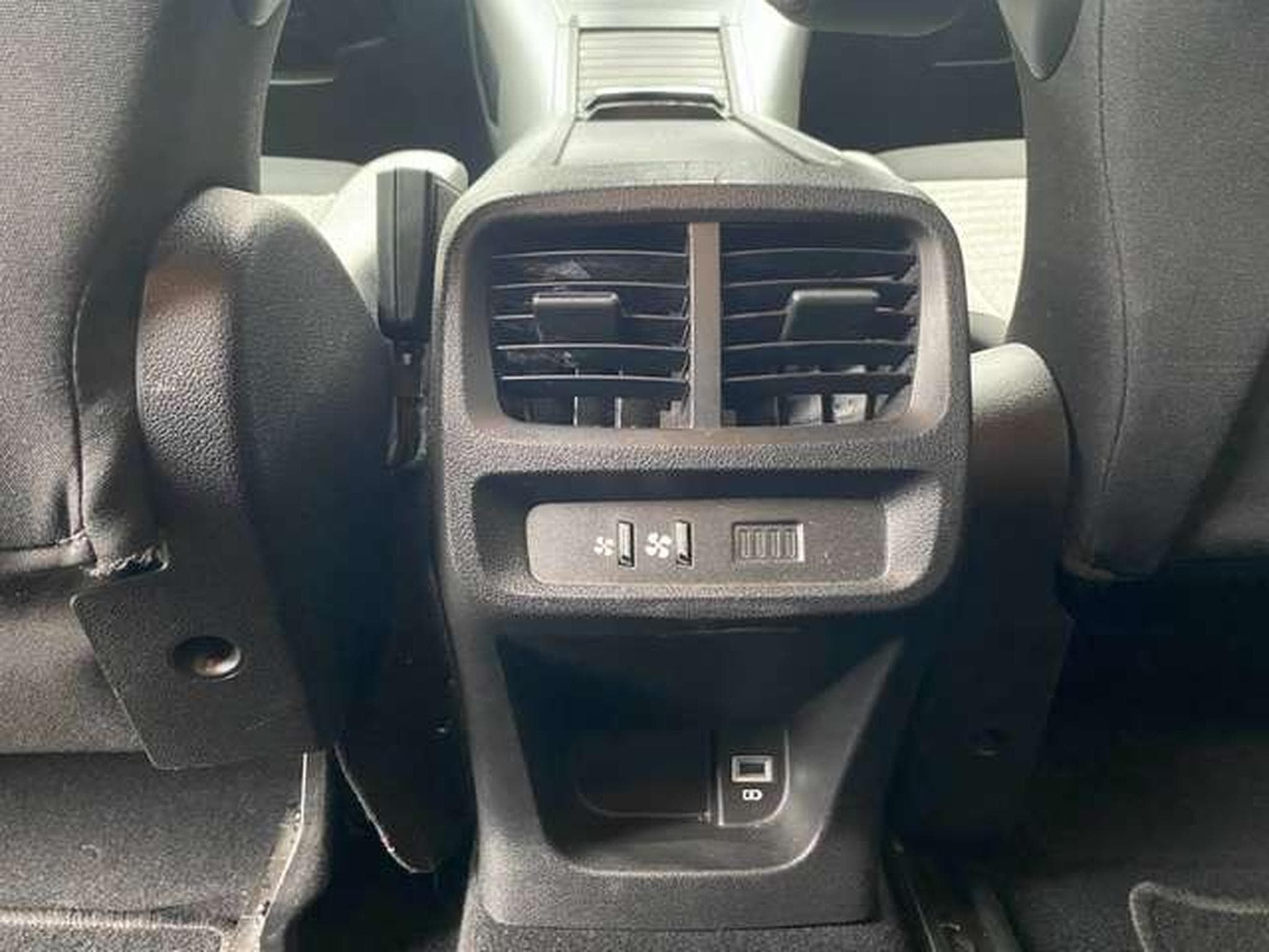 Citroen Berlingo Berlingo  BlueHDi 130 Jusqu'à 36 mois de garantie (2022) - Photo 17