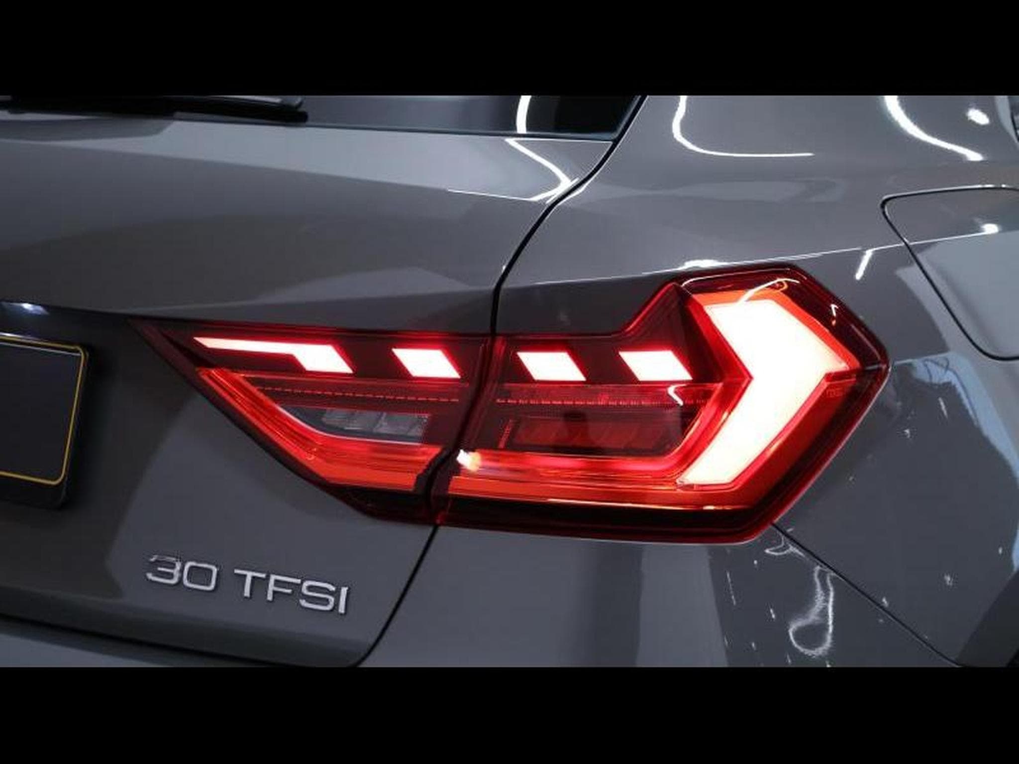 Audi A1 Sportback 30 TFSI S-Line S-tronic (2020) - Photo 10