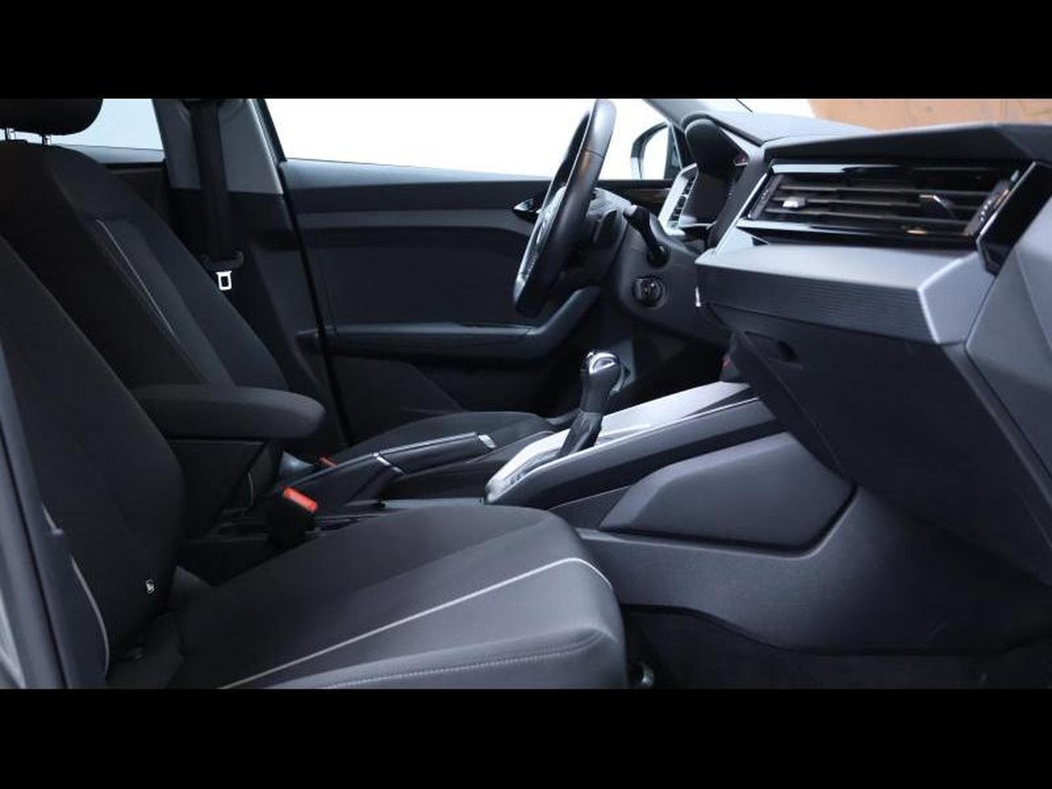 Audi A1 Sportback 30 TFSI S-Line S-tronic (2020) - Photo 12