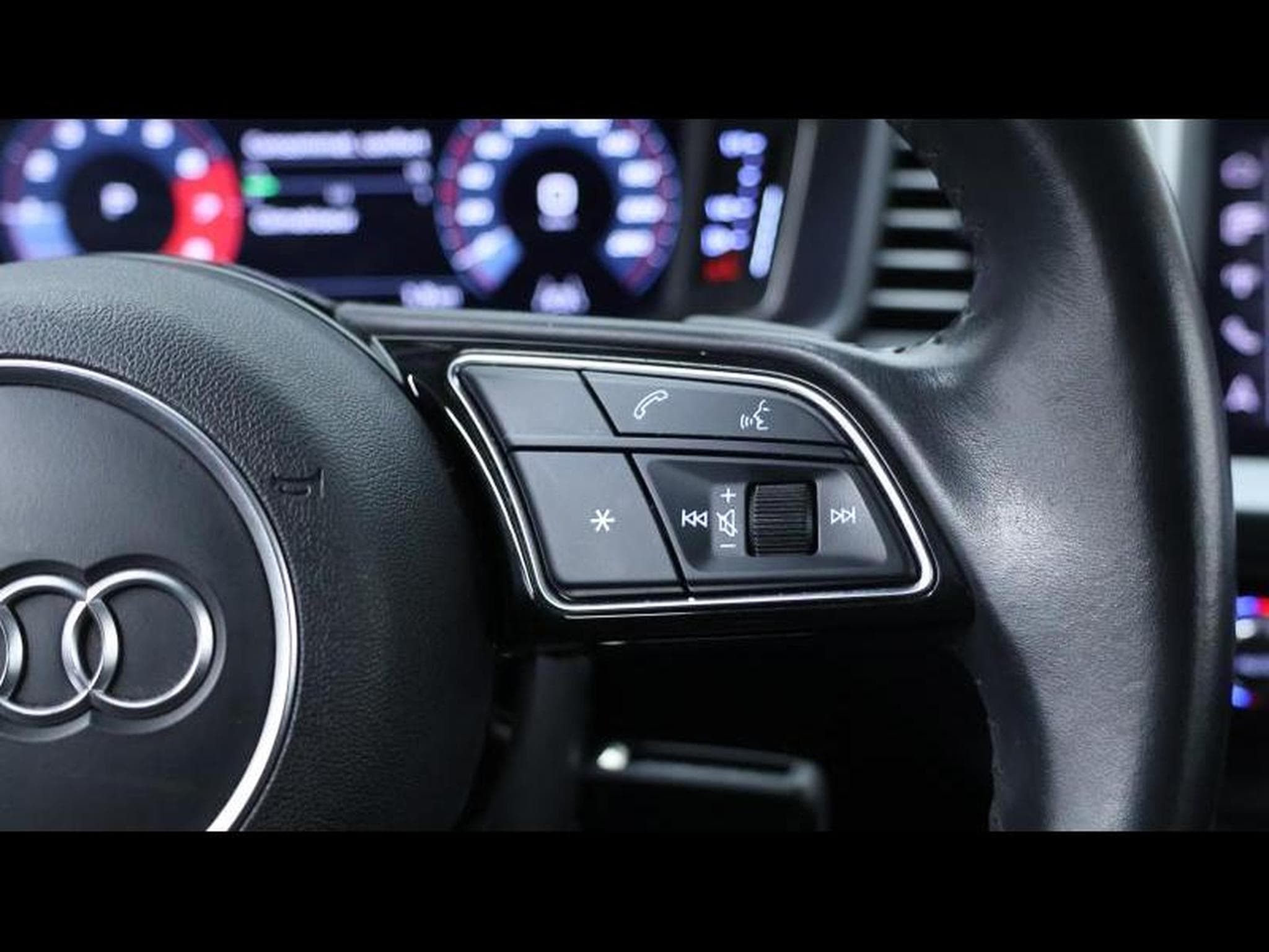 Audi A1 Sportback 30 TFSI S-Line S-tronic (2020) - Photo 25