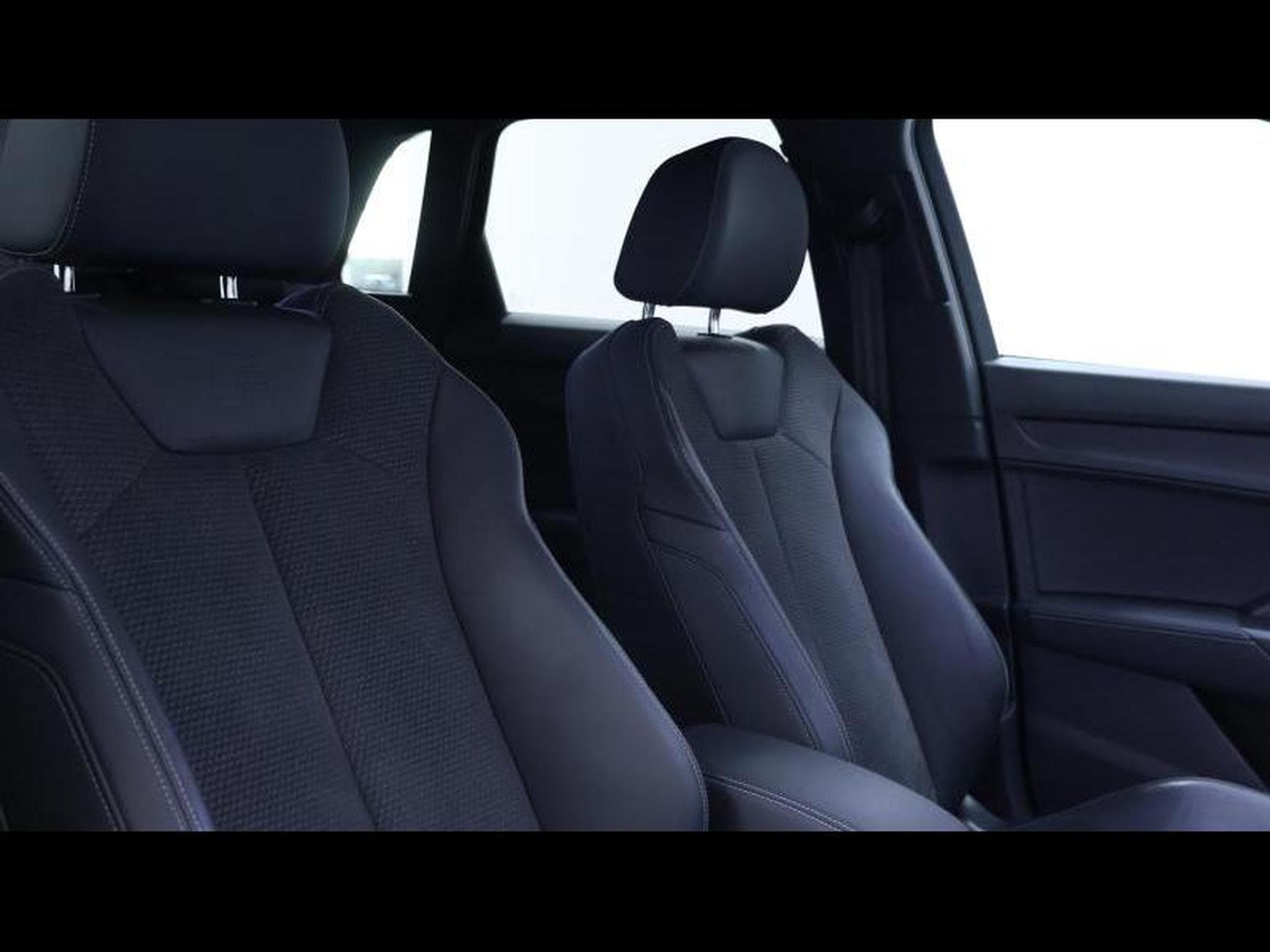 Audi Q3 35 TFSI 150 S-Line S-tronic (2022) - Photo 13