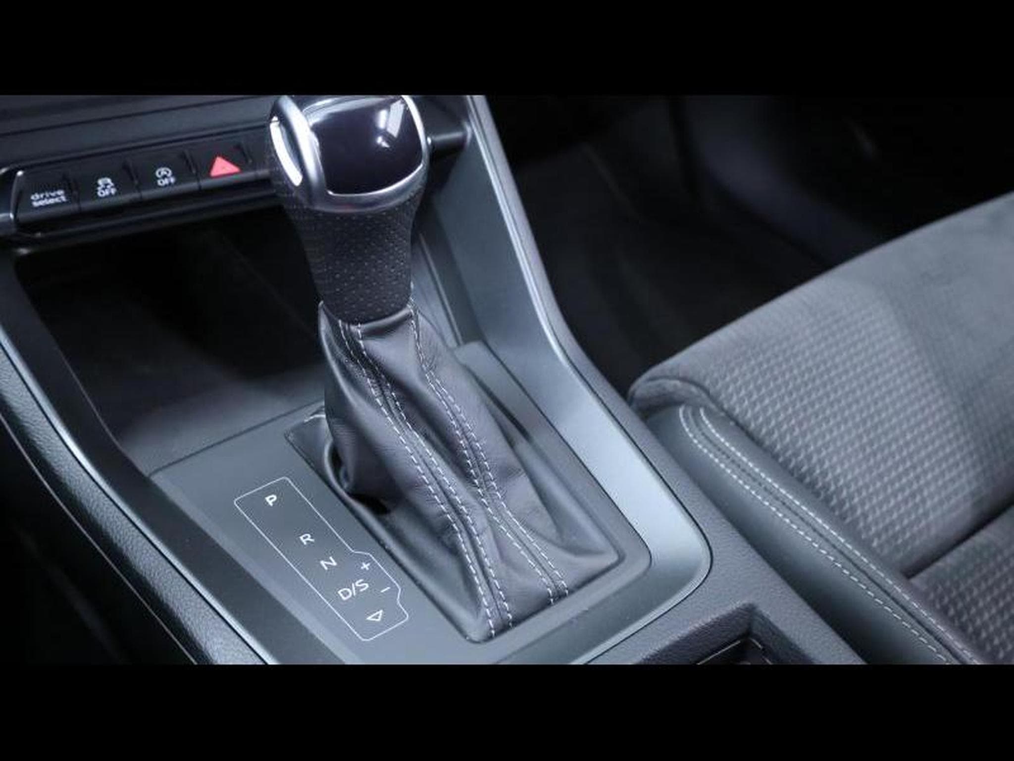 Audi Q3 35 TFSI 150 S-Line S-tronic (2022) - Photo 27