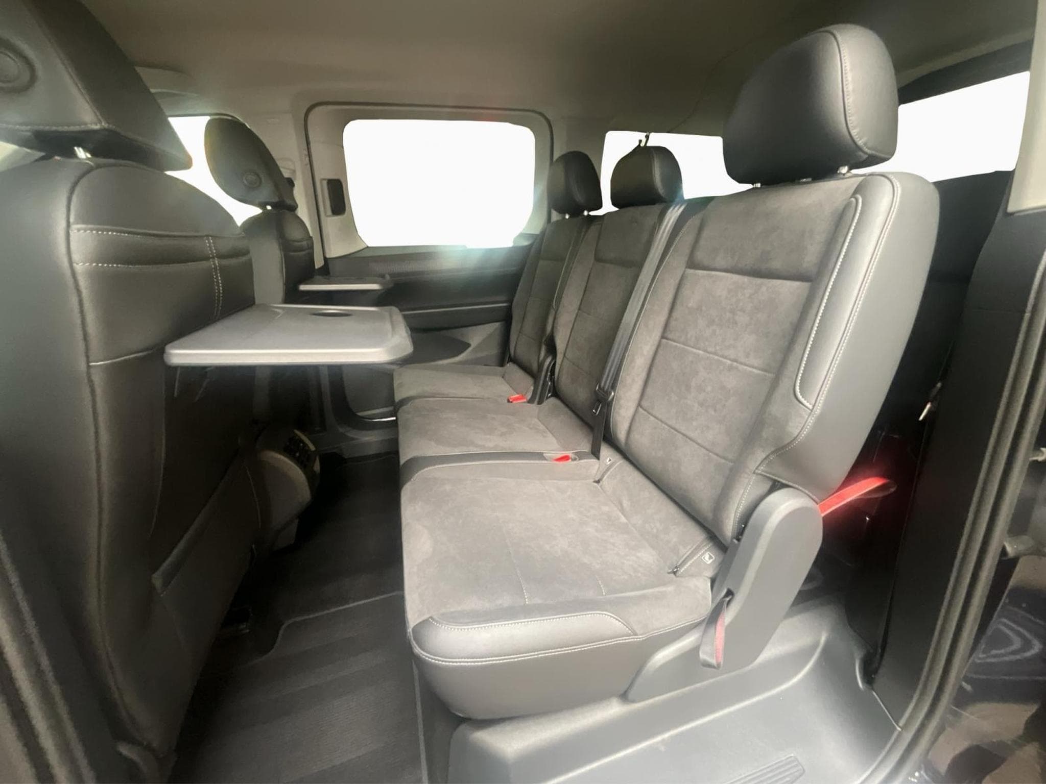 VW Caddy Style+DSG+7Sitze+Led+Navi+AHK+DAB (2026) - Foto 15