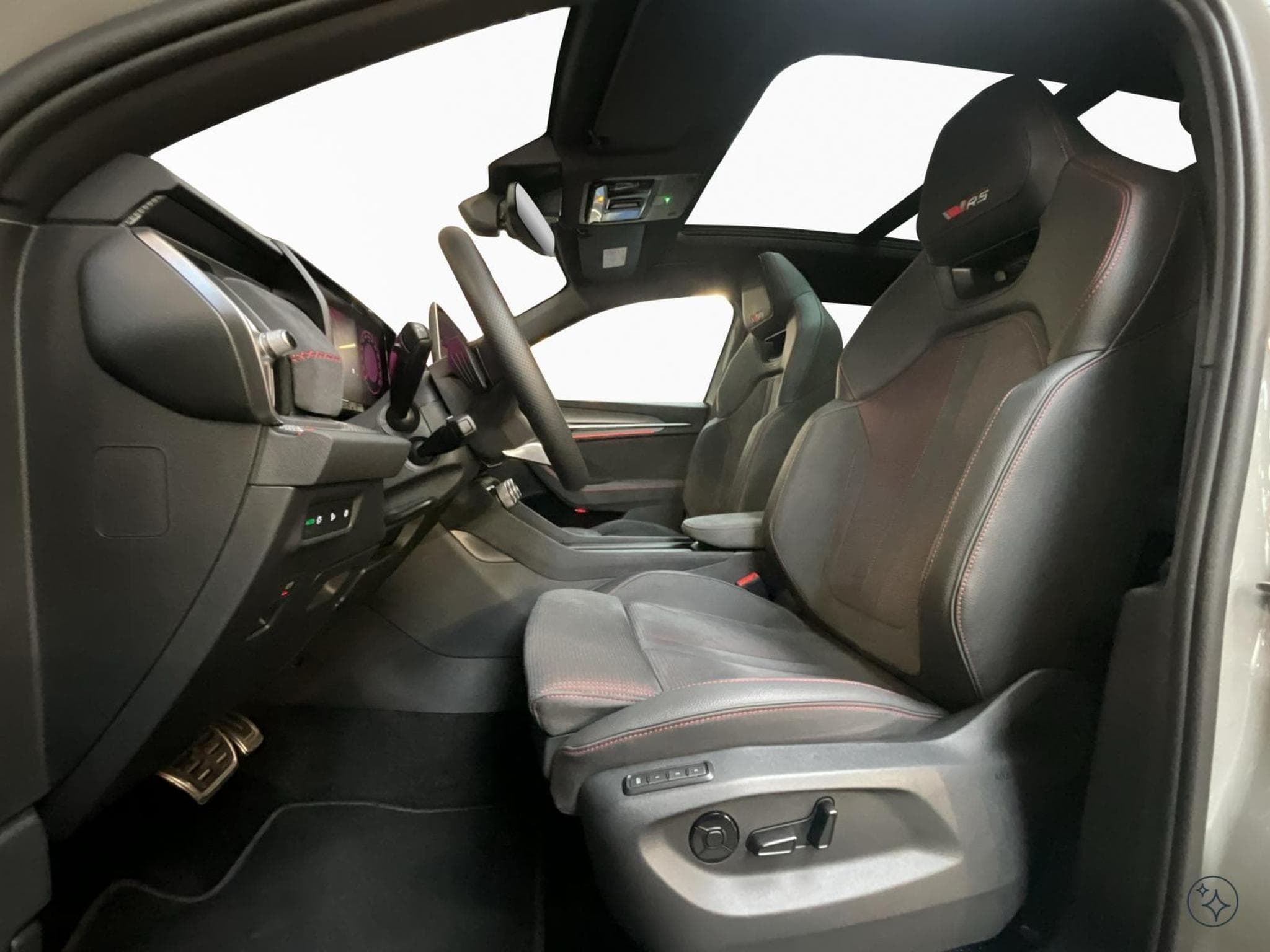 Skoda Kodiaq RS+DSG+4x4+P.Simply&Clever+AHK+Pano+Led+NAVI+DAB (2026) - Foto 9