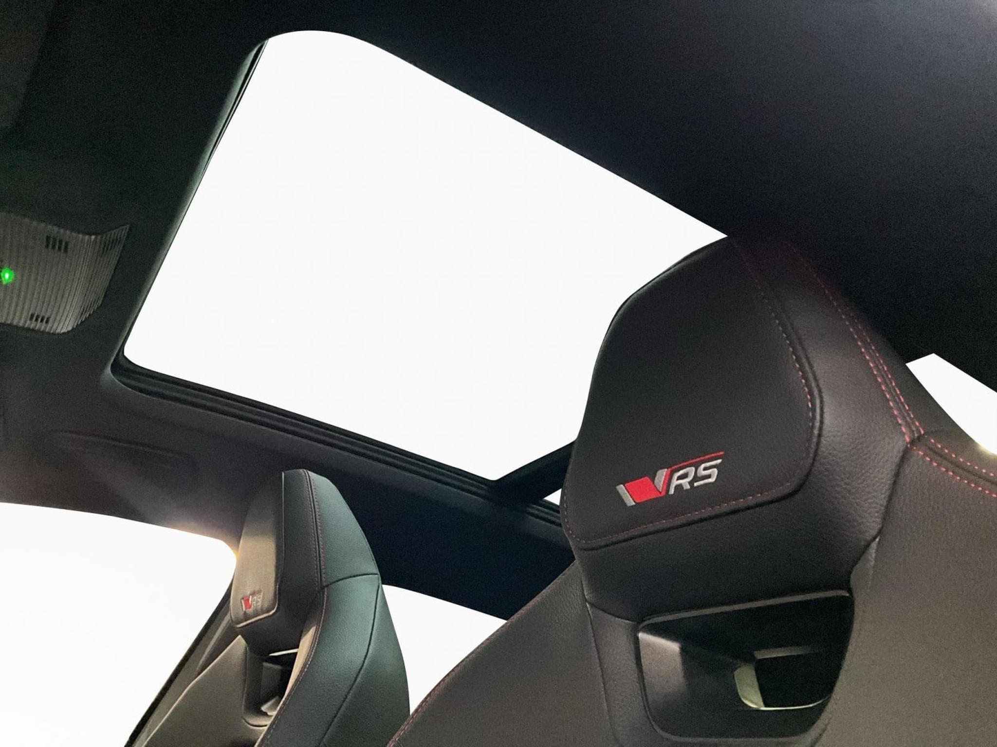 Skoda Kodiaq RS+DSG+4x4+P.Simply&Clever+AHK+Pano+Led+NAVI+DAB (2026) - Foto 15