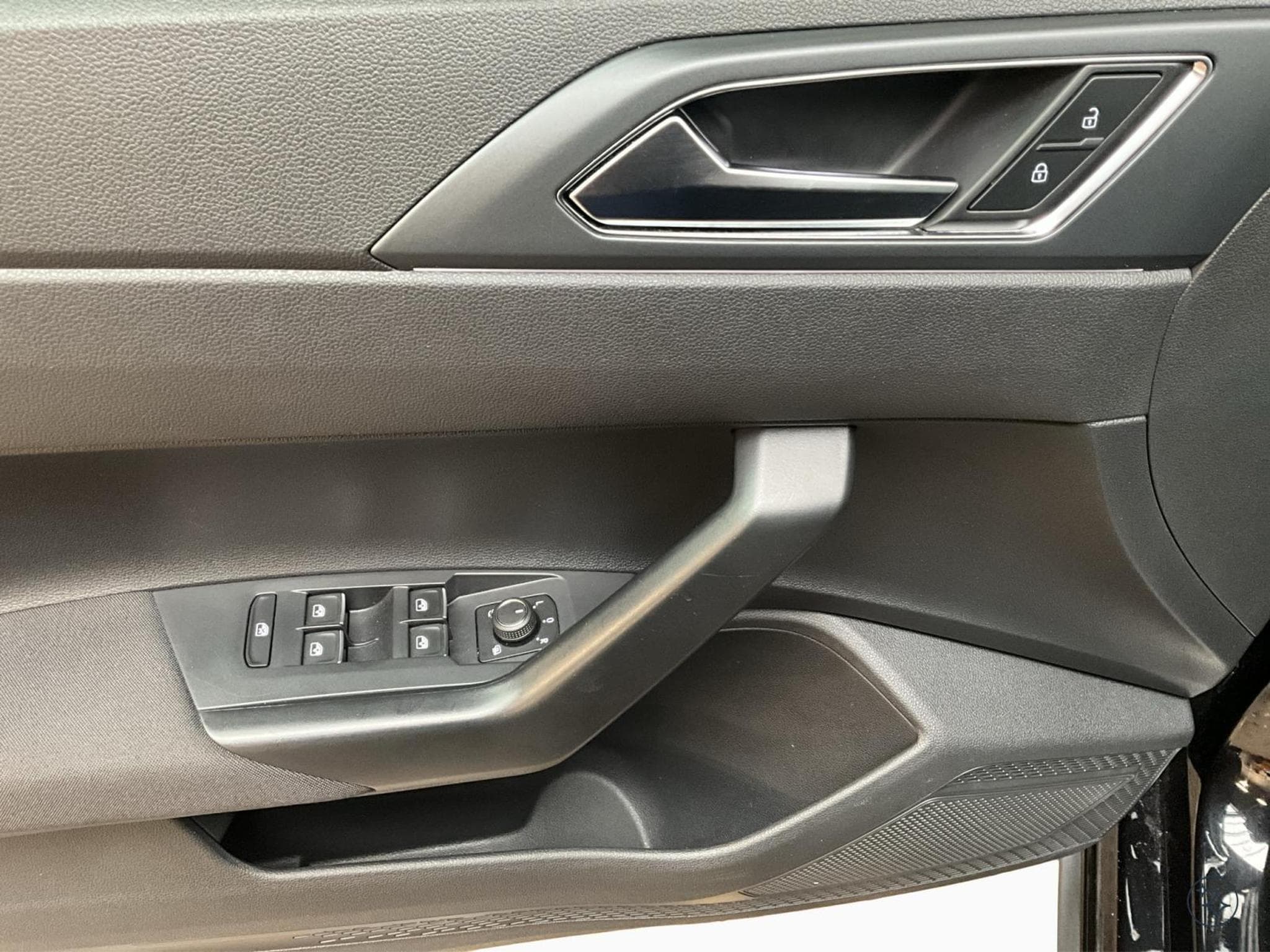 VW Polo R-Line+DSG+P.Assistance+P.Lumiere+DAB+Led (2025) - Photo 14