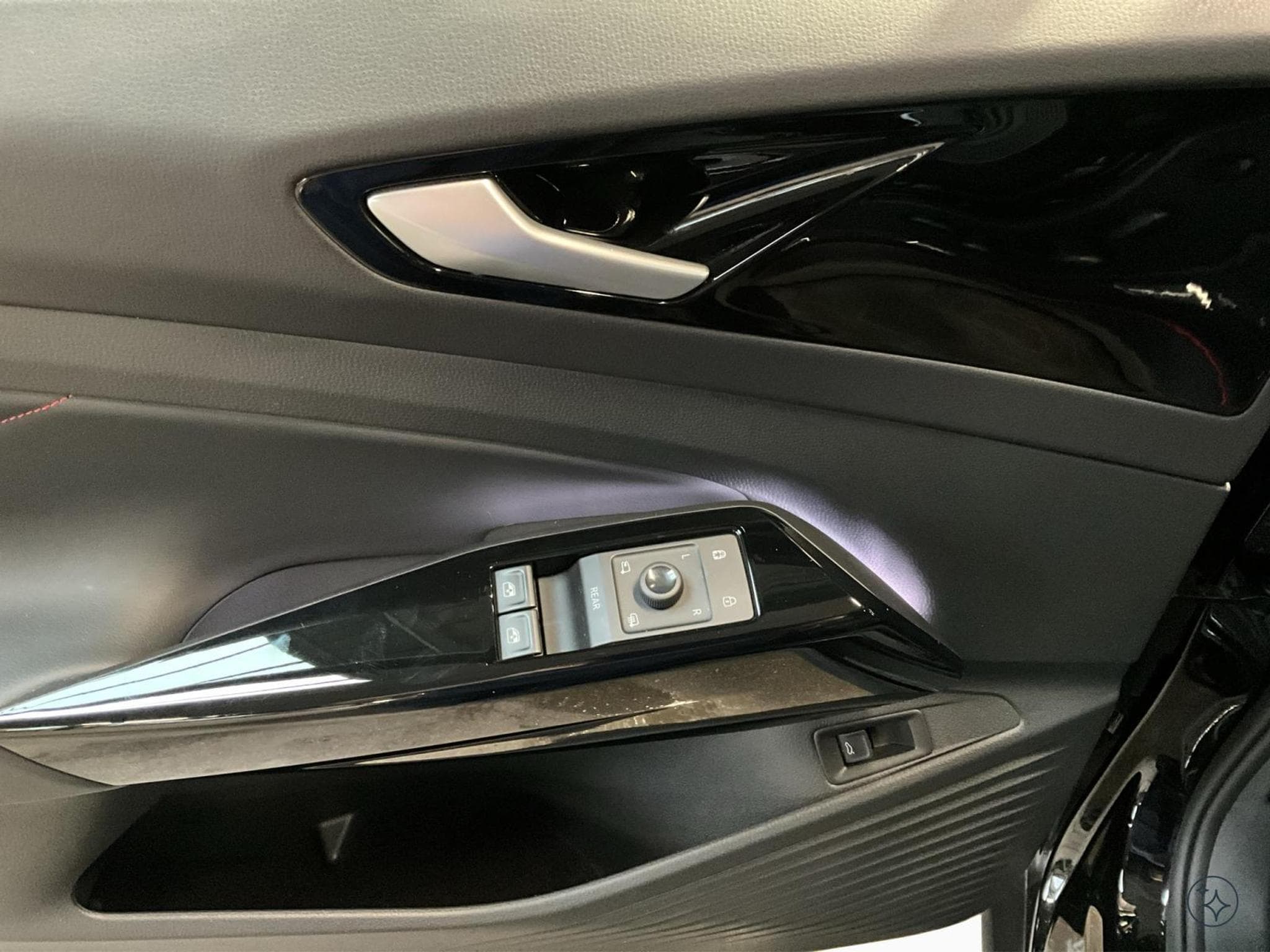 VW ID.4 77kWh+GTX+P.Design-Plus+P.Confort-Plus+P.Sport-Plus+P.Info.+ (2024) - Photo 11