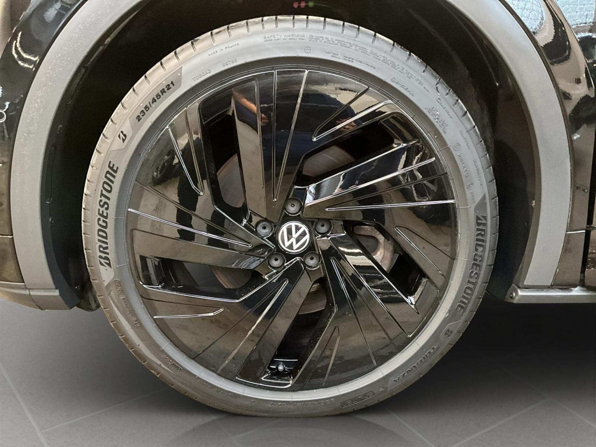 VW ID.4 77kWh+GTX+P.Design-Plus+P.Confort-Plus+P.Sport-Plus+P.Info.+ (2024) - Photo 9