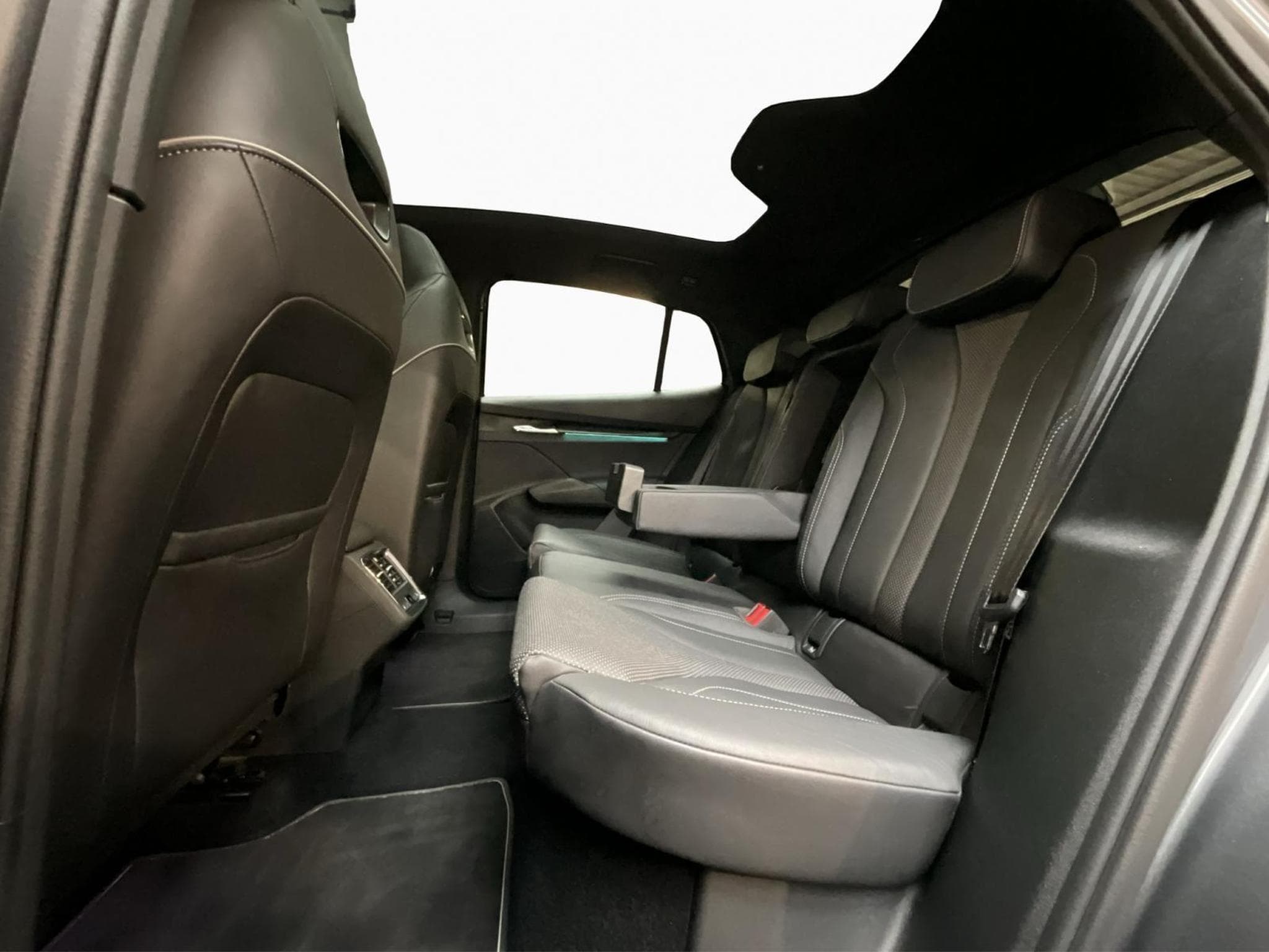 Skoda Enyaq Coupé+82kWh+RS/Sportline+4x4+AHK+Ass-Drive-Plus+Drive-Sport (2022) - Photo 16