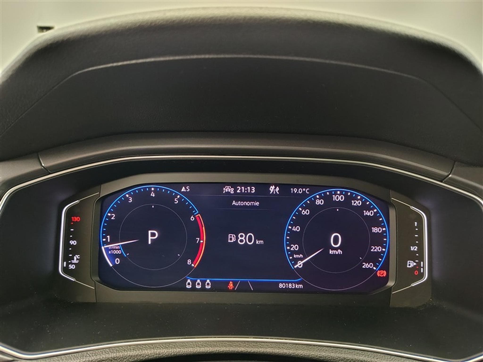 VW T-Roc 1.5 eTSI R-Line DSG/PANO/Attache remorque (2021) - Photo 10