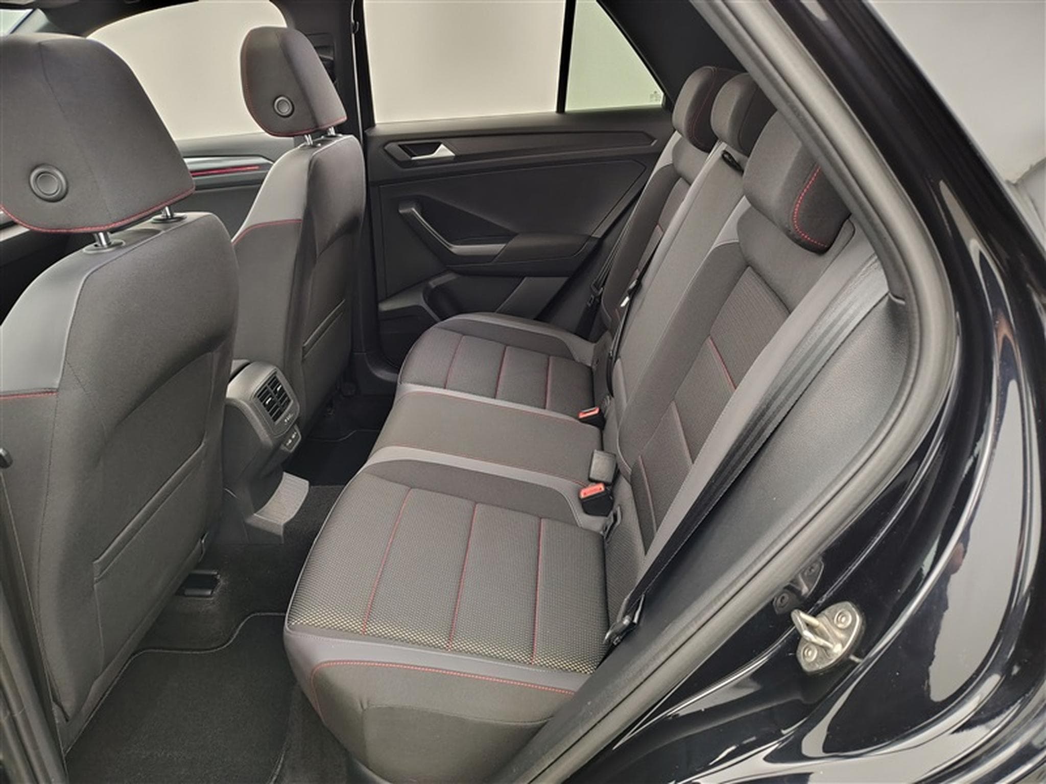 VW T-Roc 1.5 eTSI R-Line DSG/PANO/Attache remorque (2021) - Photo 13