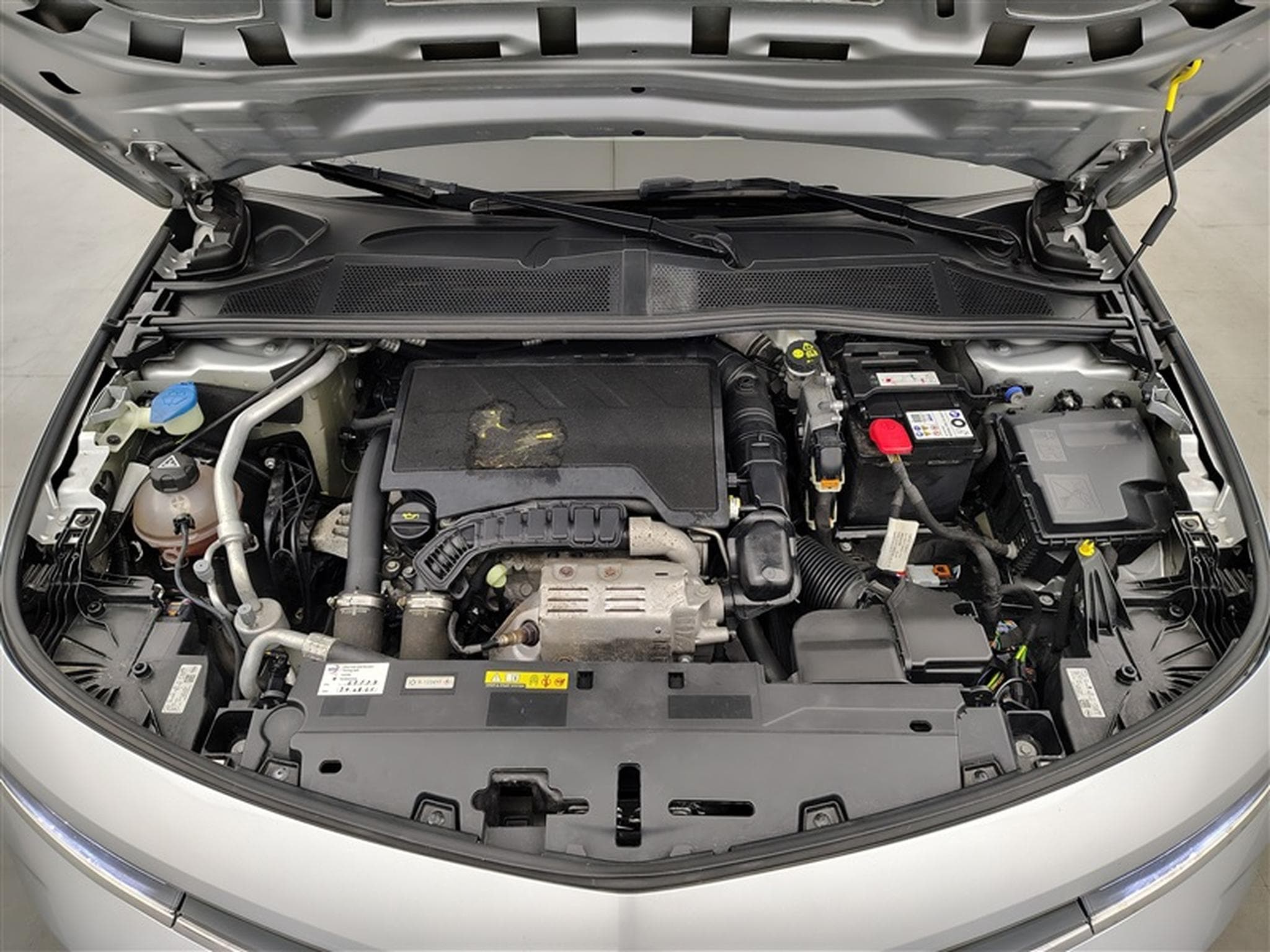 Opel Astra 1.2 Turbo Edition NAVI/FULL LED/JA16/PDC (2023) - Photo 19