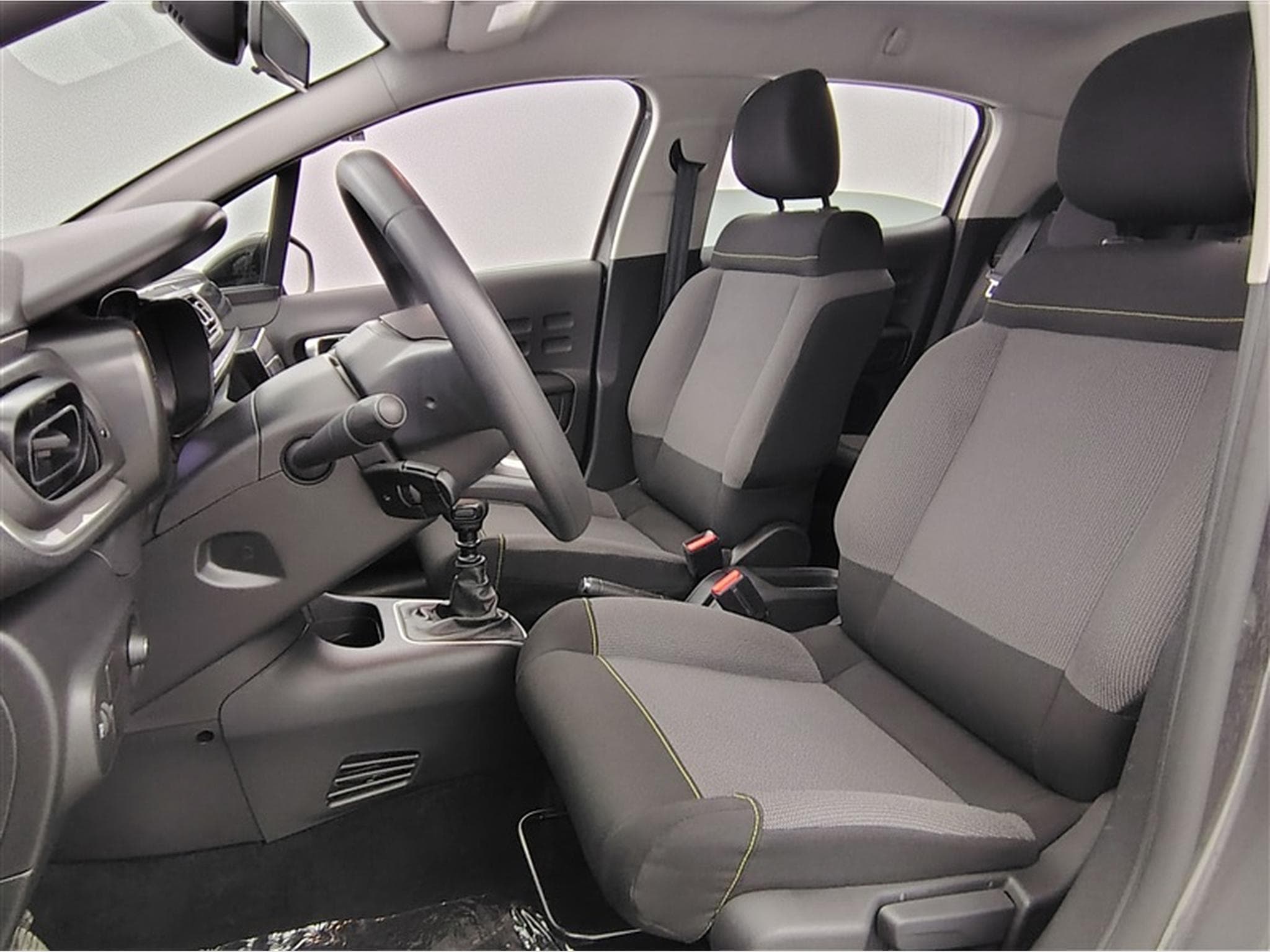 Citroen C3 1.2i PureTech Shine FULL LED / CARPLAY (2023) - Photo 7