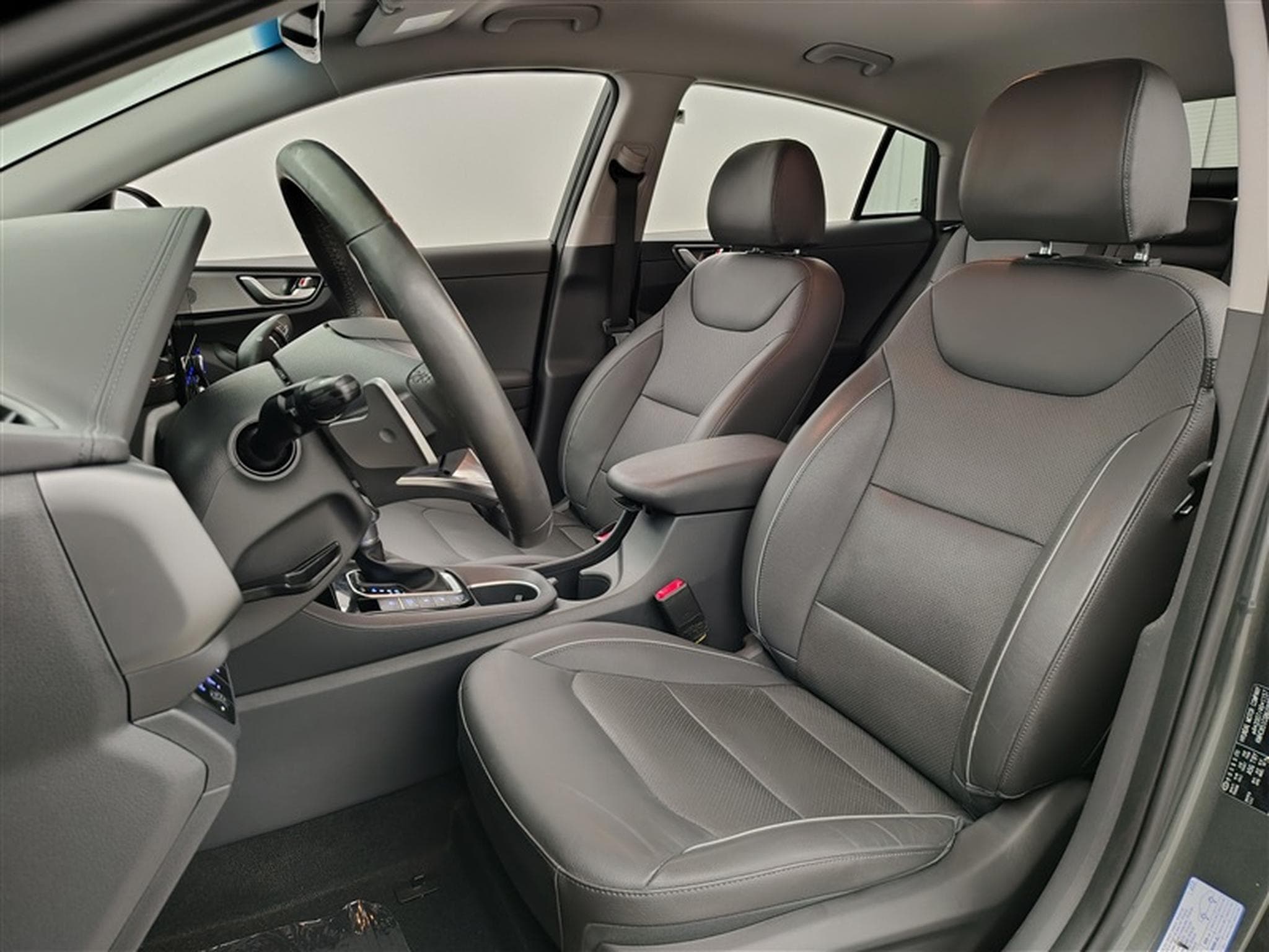 Hyundai Ioniq 1.6 Gdi Executive DCT NAVI / CUIR / FULL LED (2022) - Photo 6