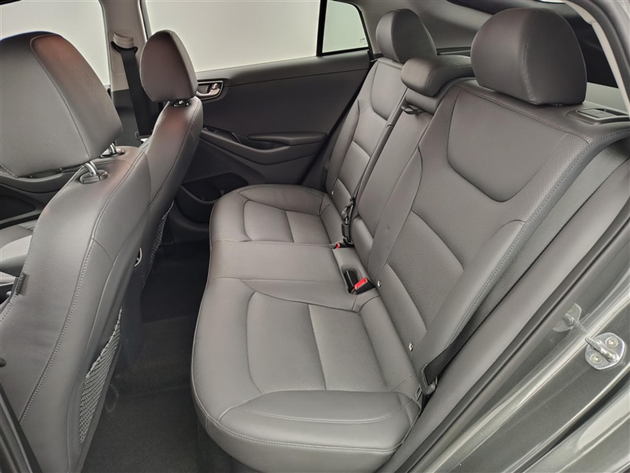 Hyundai Ioniq 1.6 Gdi Executive DCT NAVI / CUIR / FULL LED (2022) - Photo 12