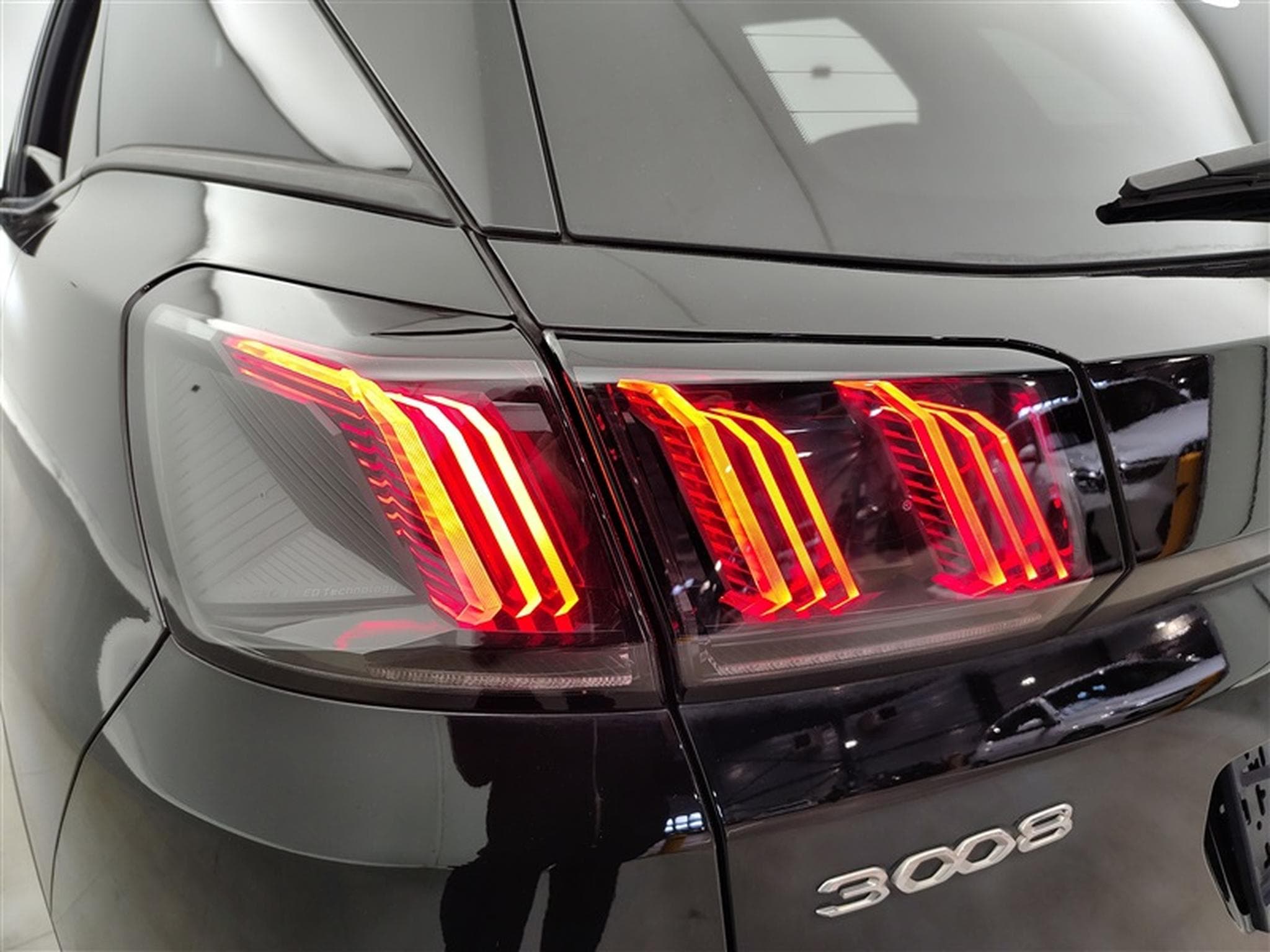 Peugeot 3008 1.2 PureTech Allure Pack S-CUIR / NAVI / CAMERA / CARPLAY (2024) - Photo 16