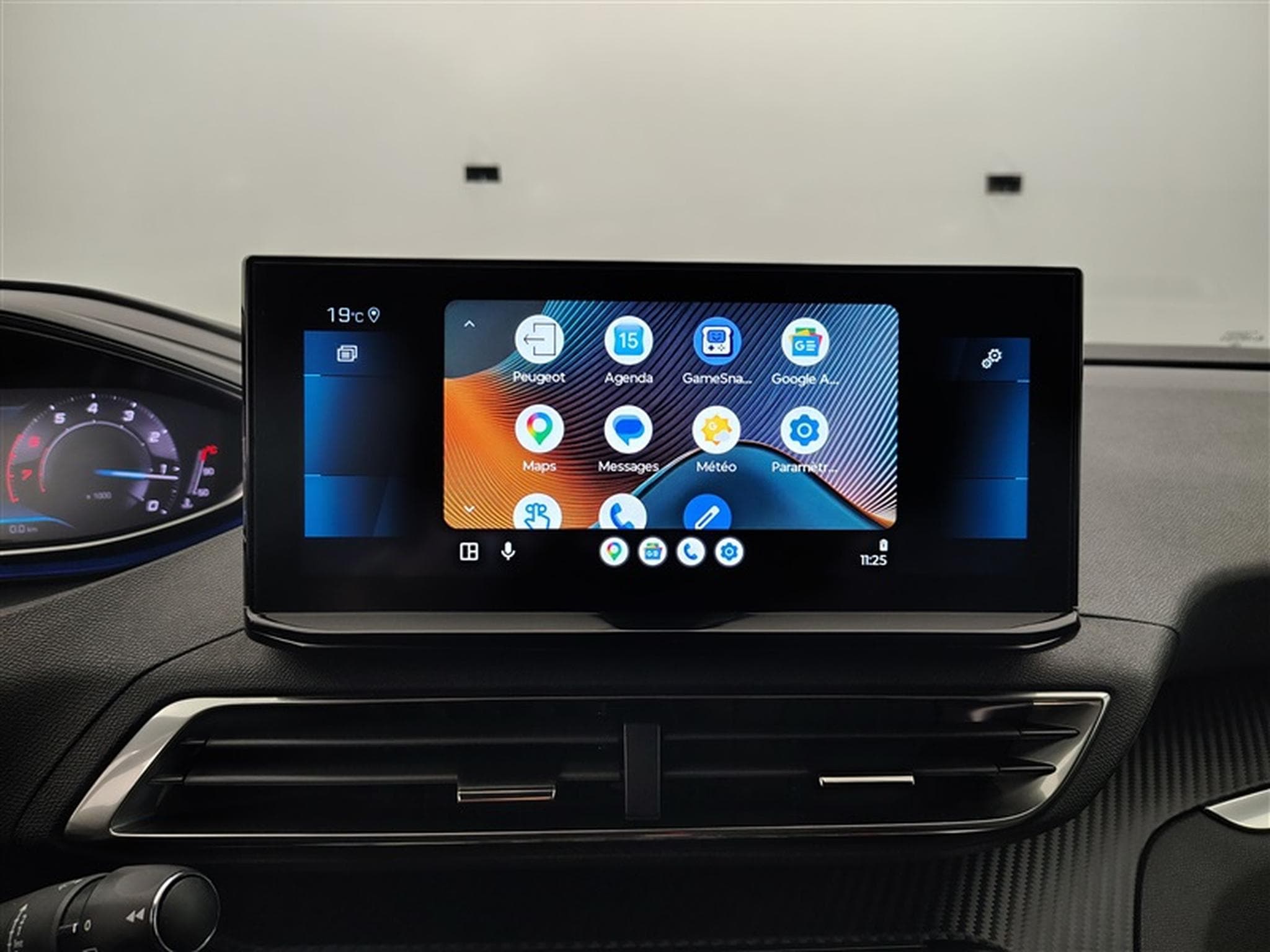 Peugeot 3008 1.2 PureTech Allure Pack S-CUIR / NAVI / CAMERA / CARPLAY (2024) - Photo 20