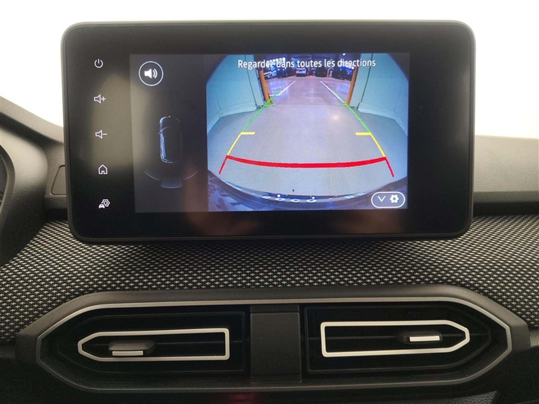 Dacia Sandero 1.0 TCe Journey CARPLAY / FULL LED / PDC AV-AR (2025) - Photo 17
