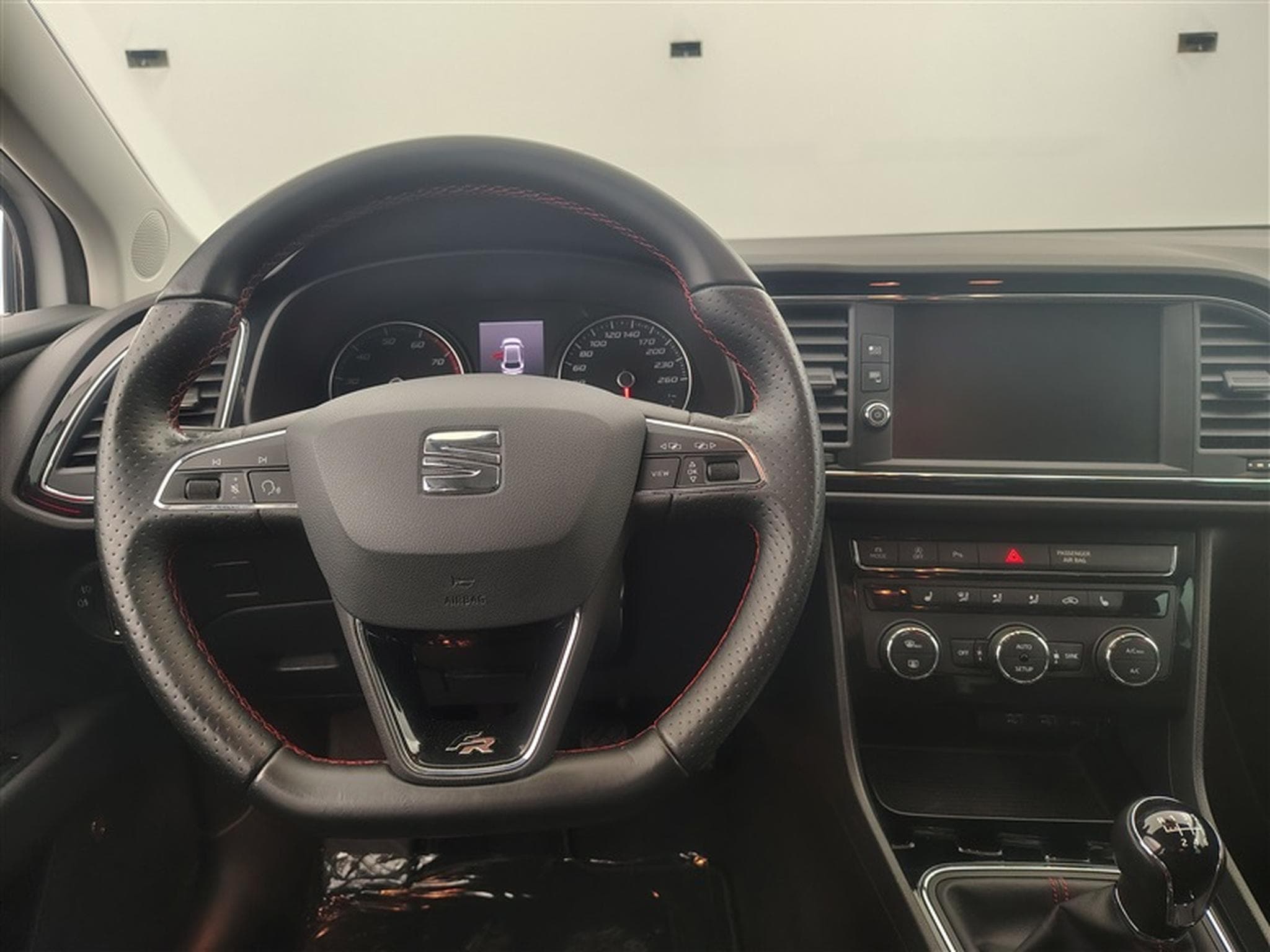 Seat Leon 1.5 TSI 130cv FR NAVI / FULL LED / AUDIO BEATS / JA 17" (2019) - Photo 9