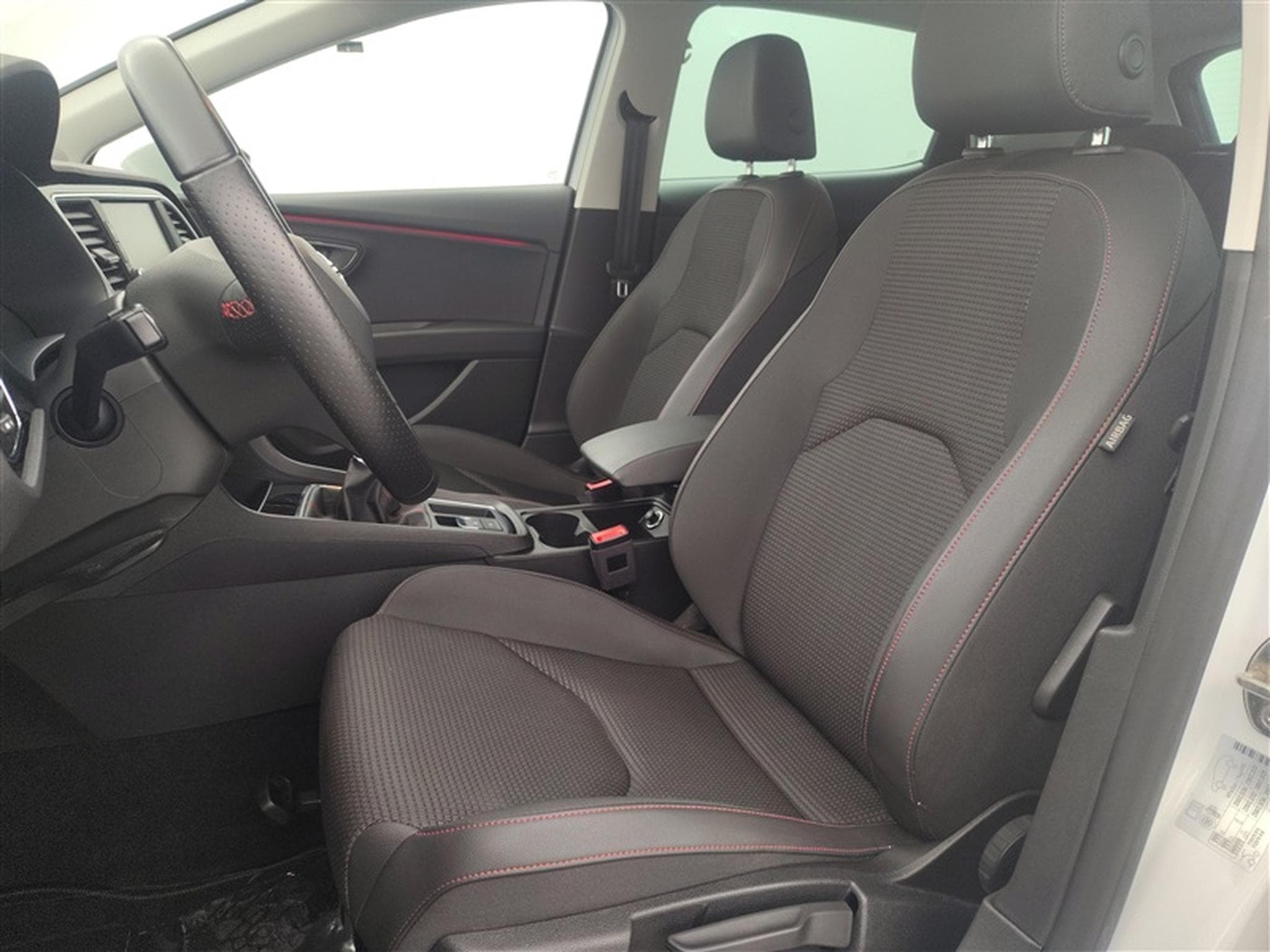 Seat Leon 1.5 TSI 130cv FR NAVI / FULL LED / AUDIO BEATS / JA 17" (2019) - Photo 7