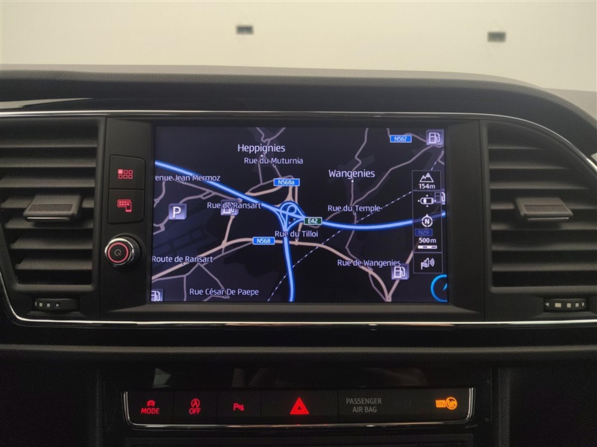Seat Leon 1.5 TSI 130cv FR NAVI / FULL LED / AUDIO BEATS / JA 17" (2019) - Photo 11