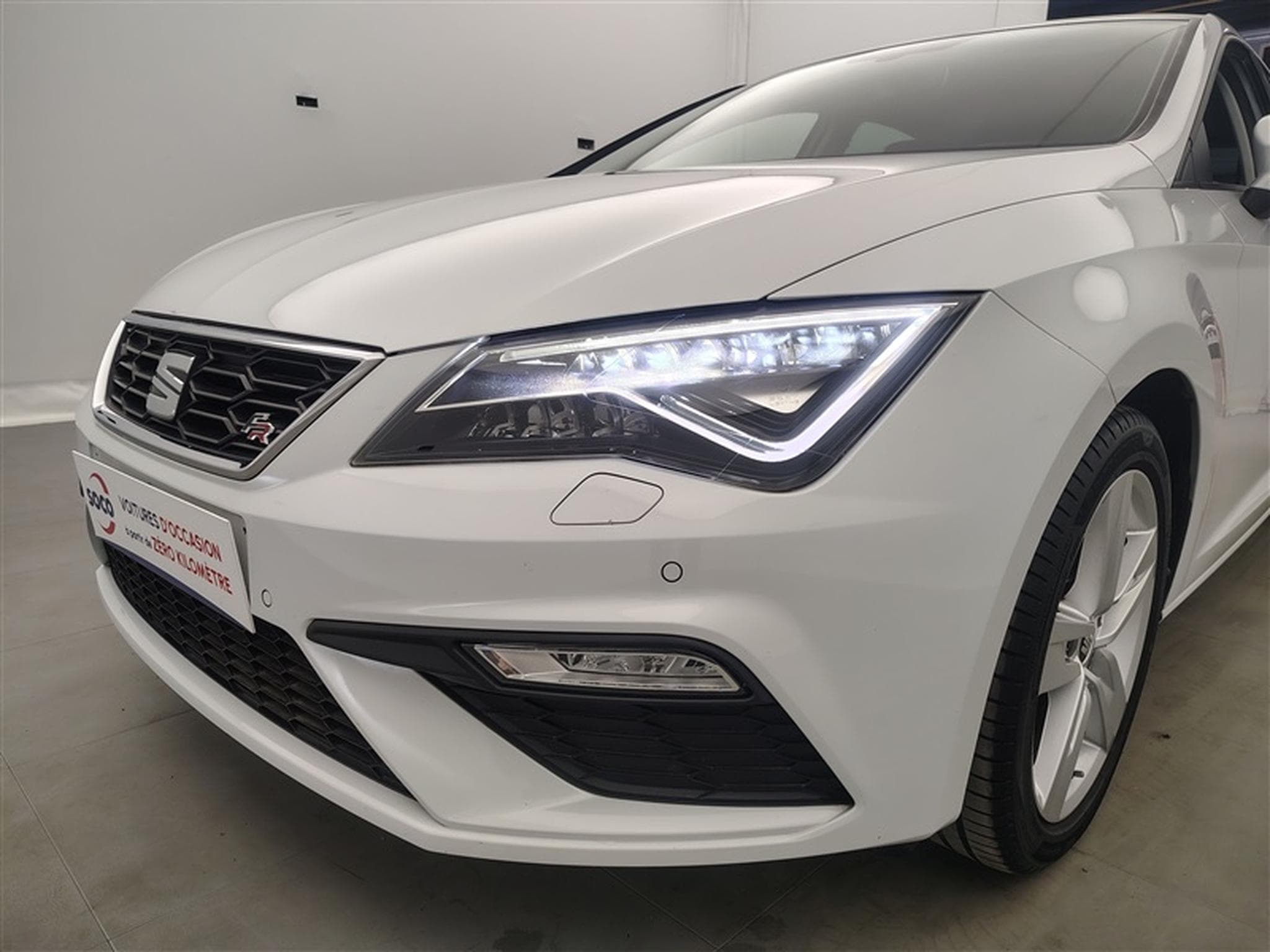 Seat Leon 1.5 TSI 130cv FR NAVI / FULL LED / AUDIO BEATS / JA 17" (2019) - Photo 15