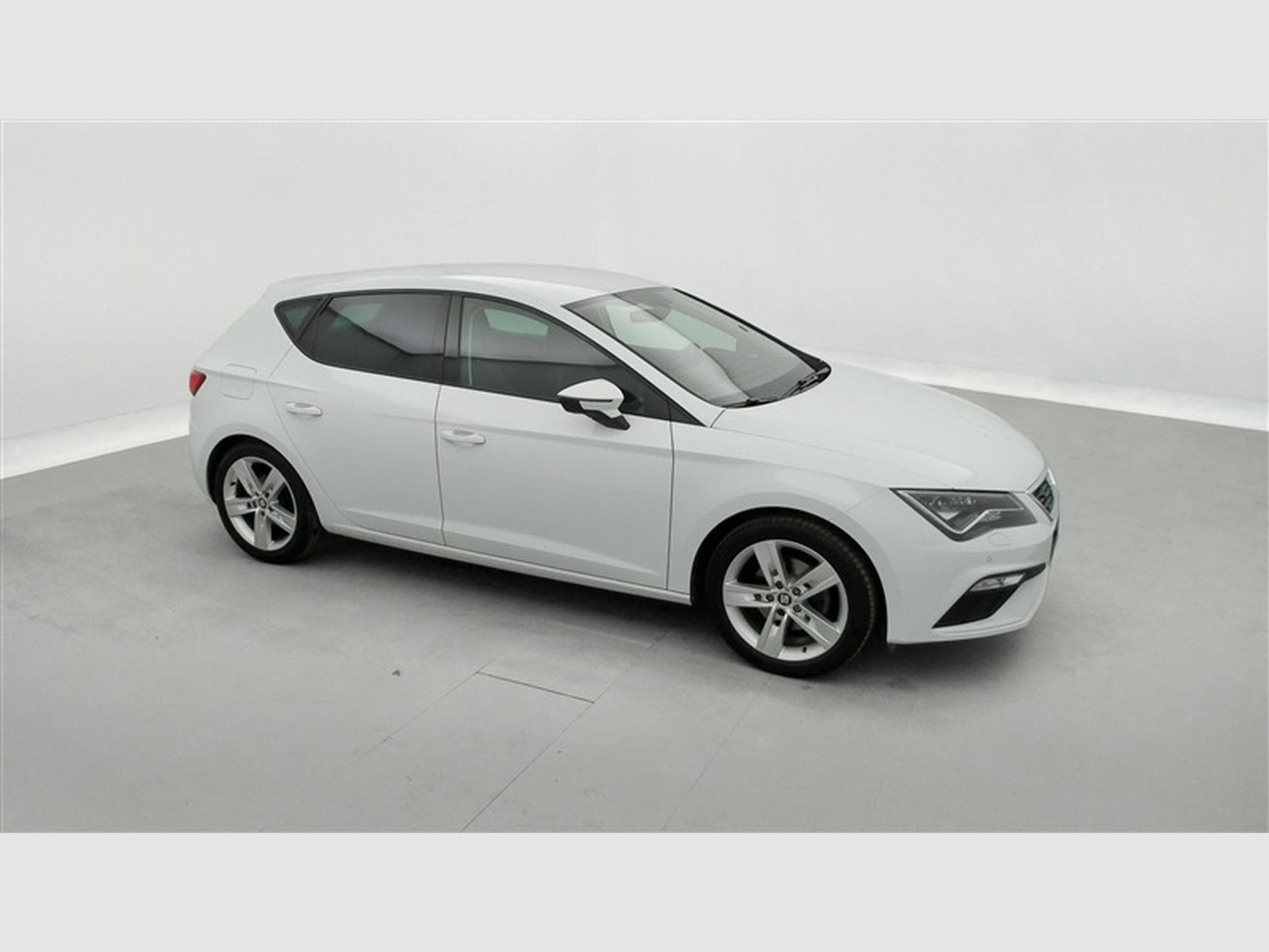 Seat Leon 1.5 TSI 130cv FR NAVI / FULL LED / AUDIO BEATS / JA 17" (2019) - Photo 23