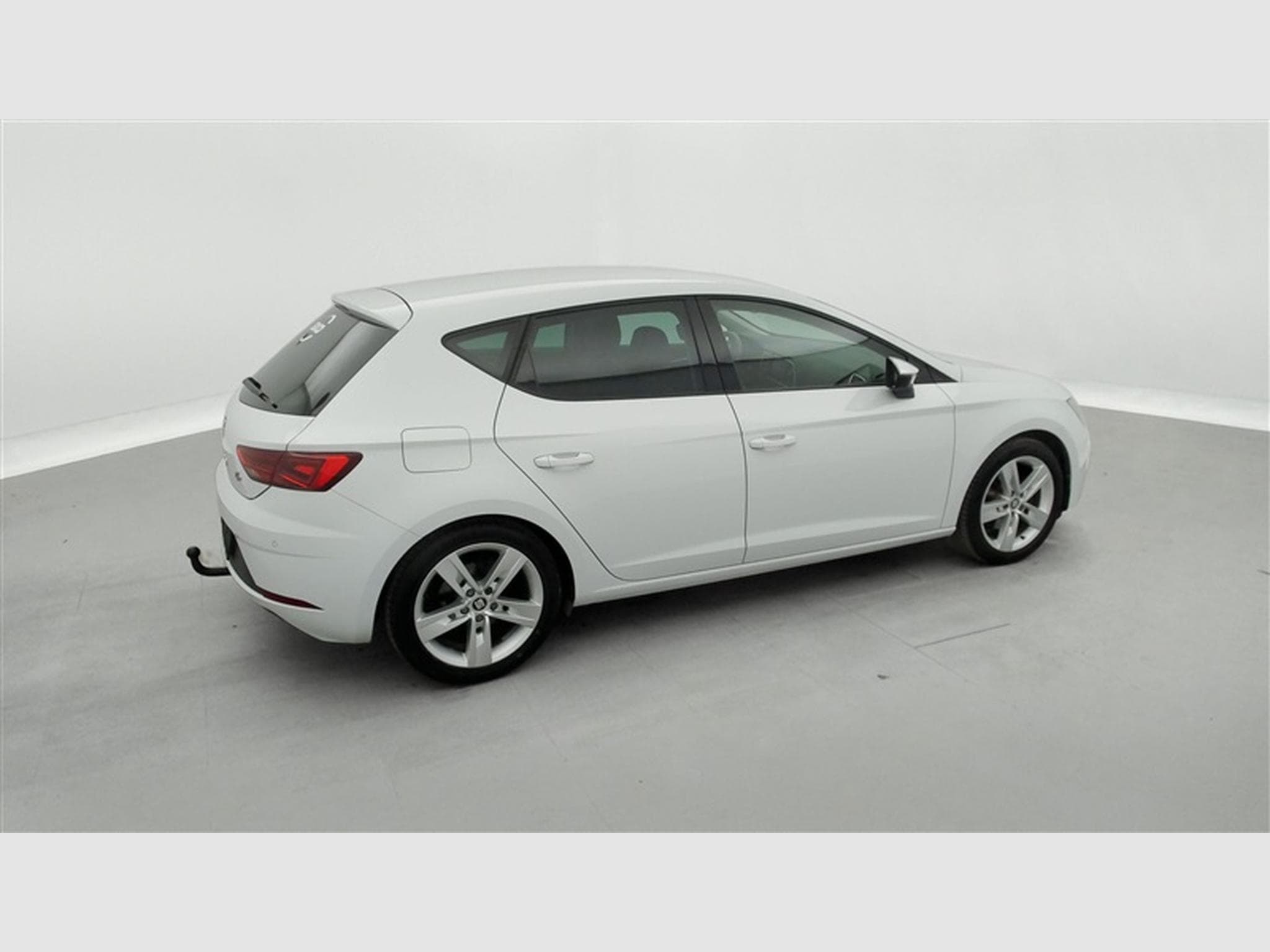 Seat Leon 1.5 TSI 130cv FR NAVI / FULL LED / AUDIO BEATS / JA 17" (2019) - Photo 25