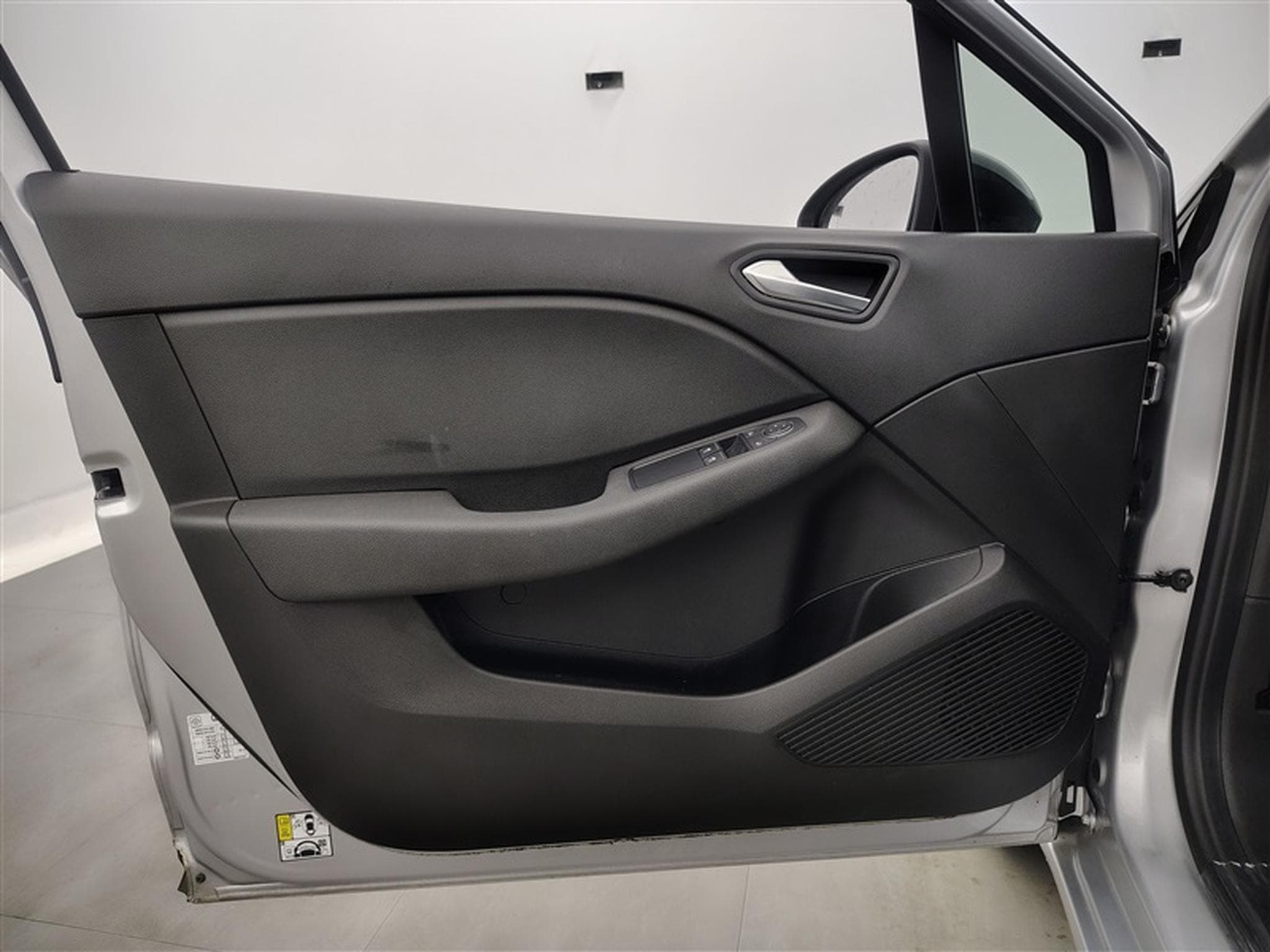 Renault Clio 1.0 TCe 90 Equilibre NAVI / FULL LED / CARPLAY (2023) - Photo 17