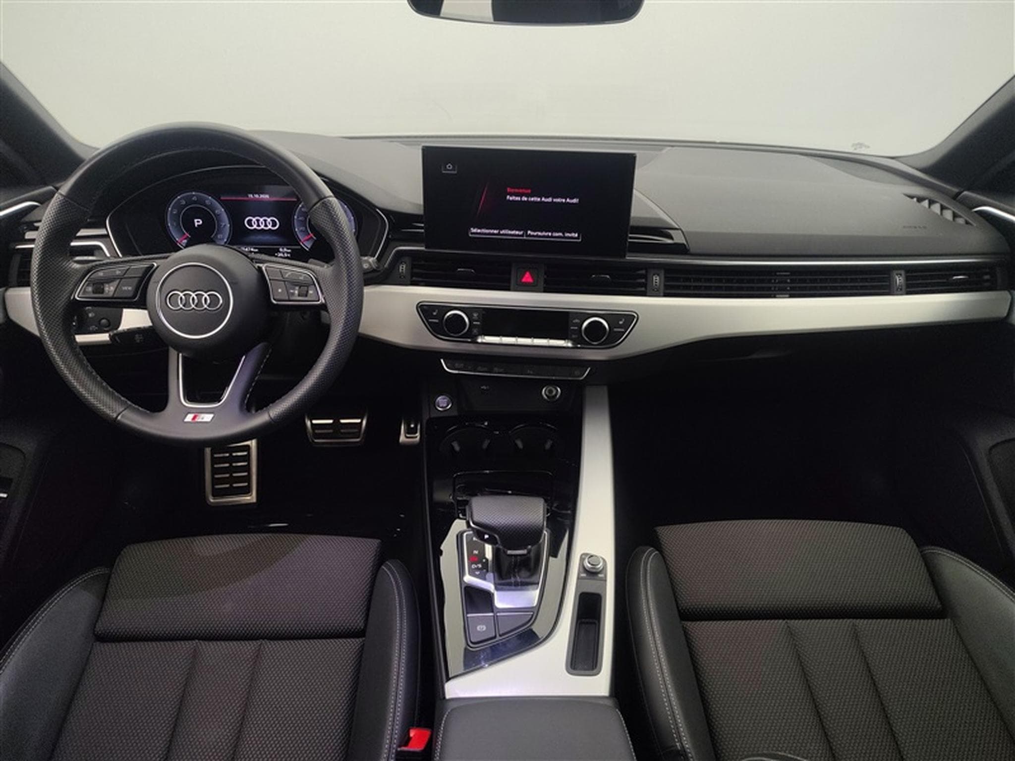Audi A4 Avant 35 TFSI S-Line S tronic (2024) - Photo 8