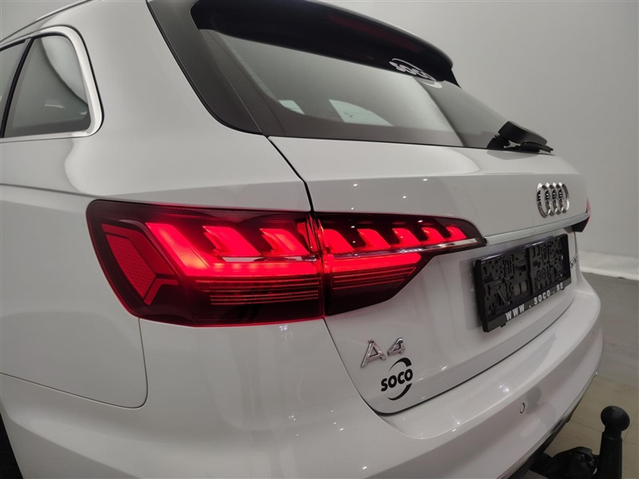Audi A4 Avant 35 TFSI S-Line S tronic (2024) - Photo 16