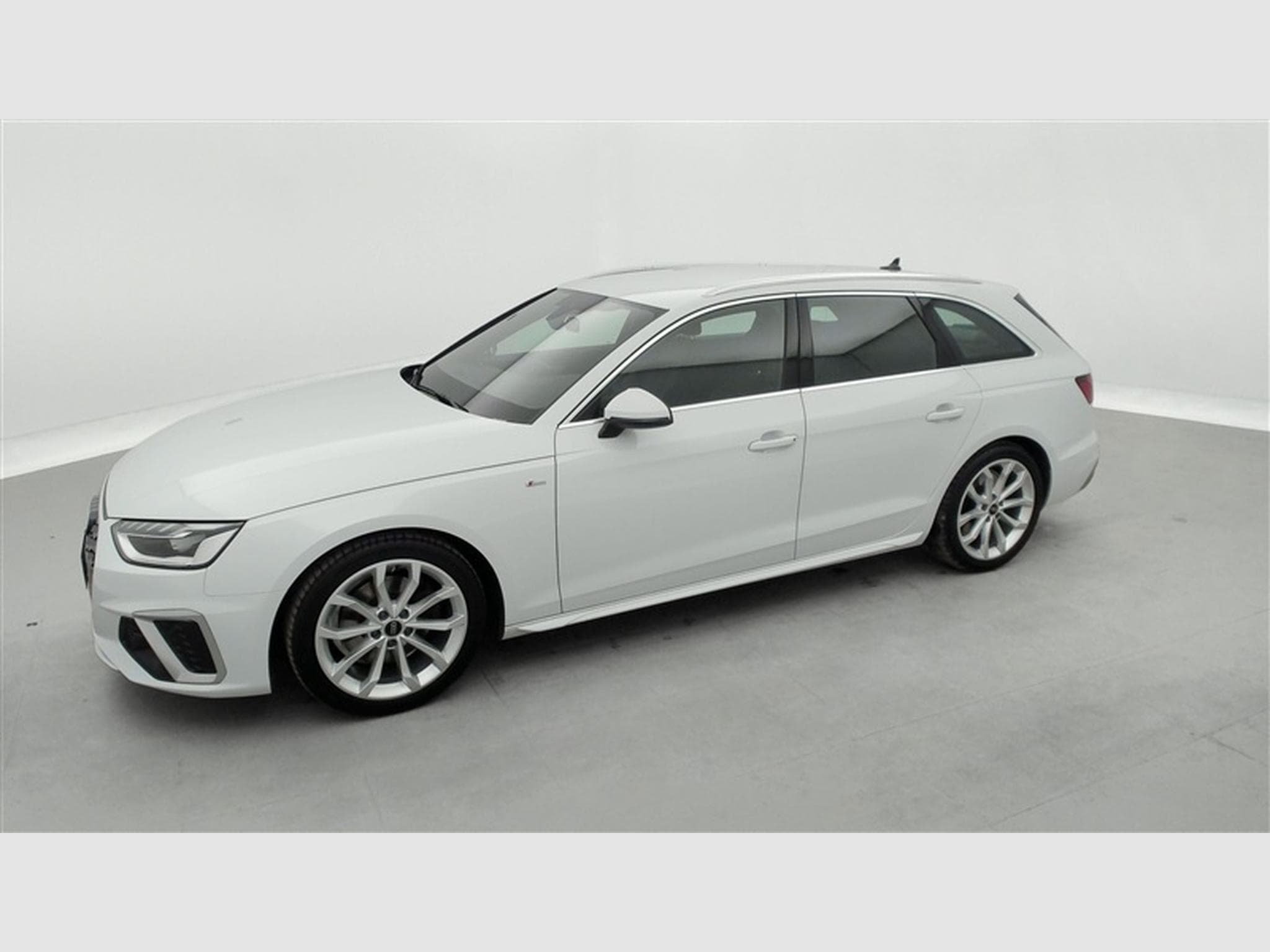 Audi A4 Avant 35 TFSI S-Line S tronic (2024) - Photo 23
