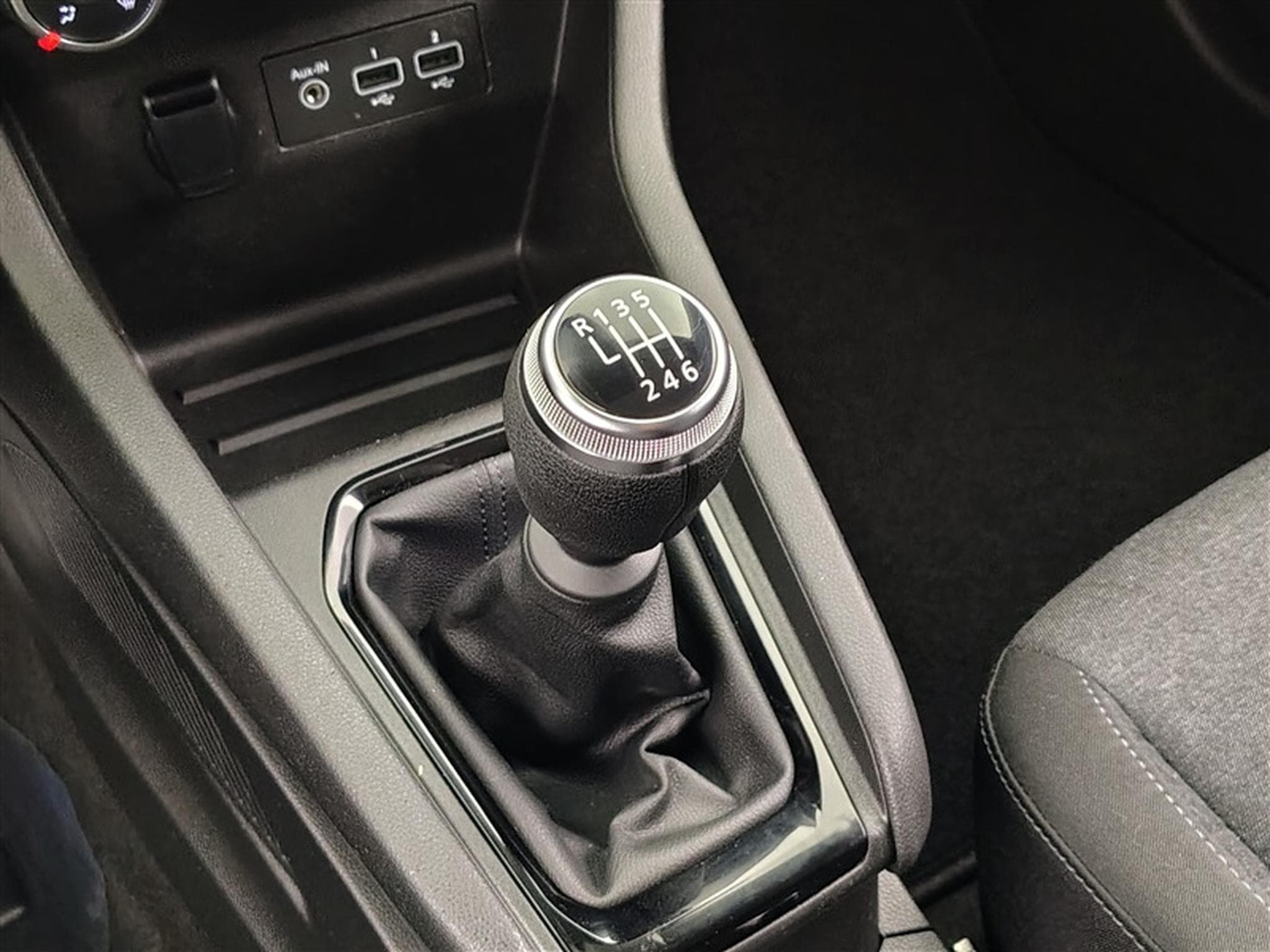 Renault Clio 1.0 TCe 90 Equilibre NAVI / FULL LED / CARPLAY (2023) - Photo 12