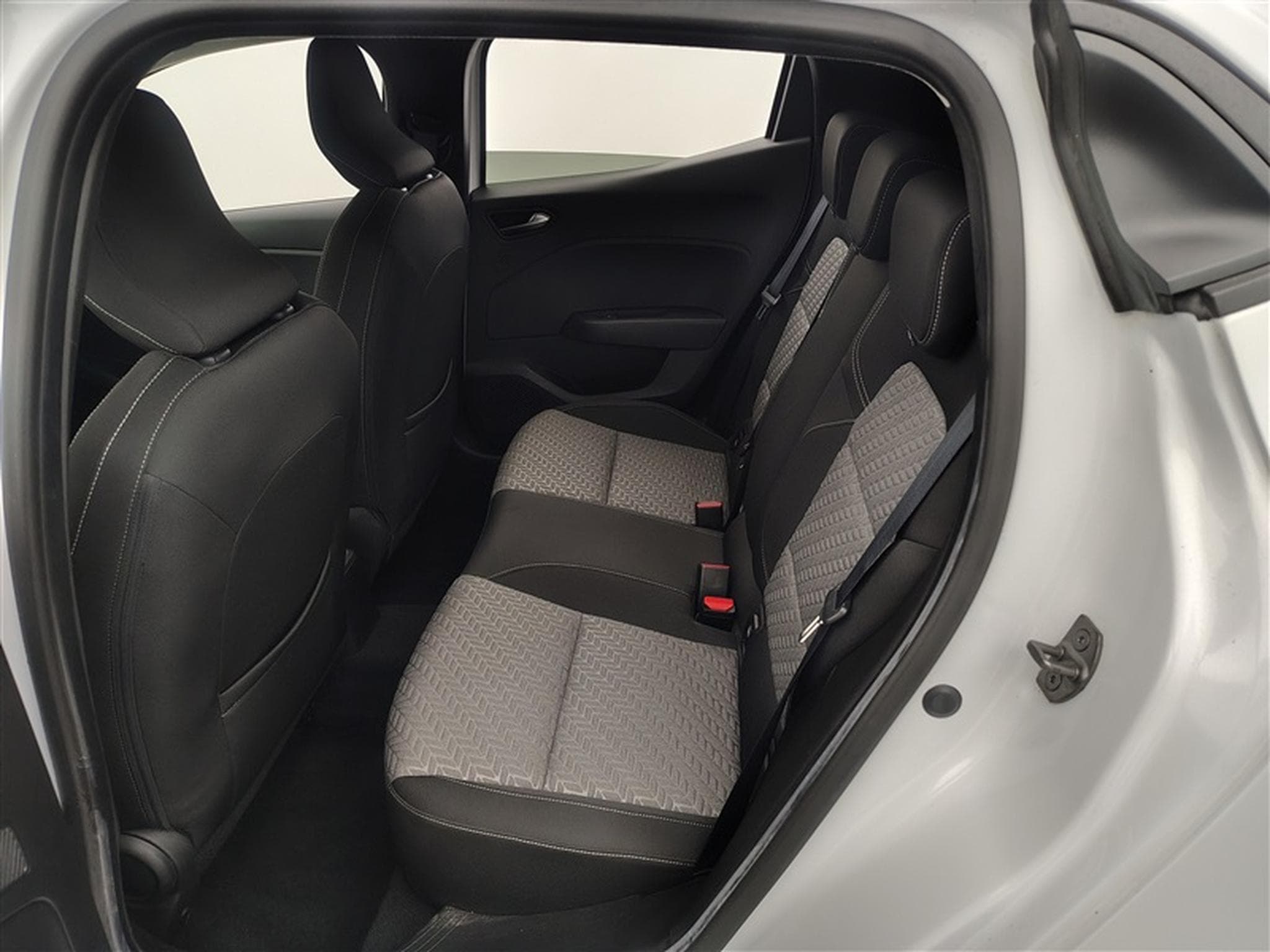 Renault Clio 1.0i SCe EQUILIBRE (2023) - Photo 13