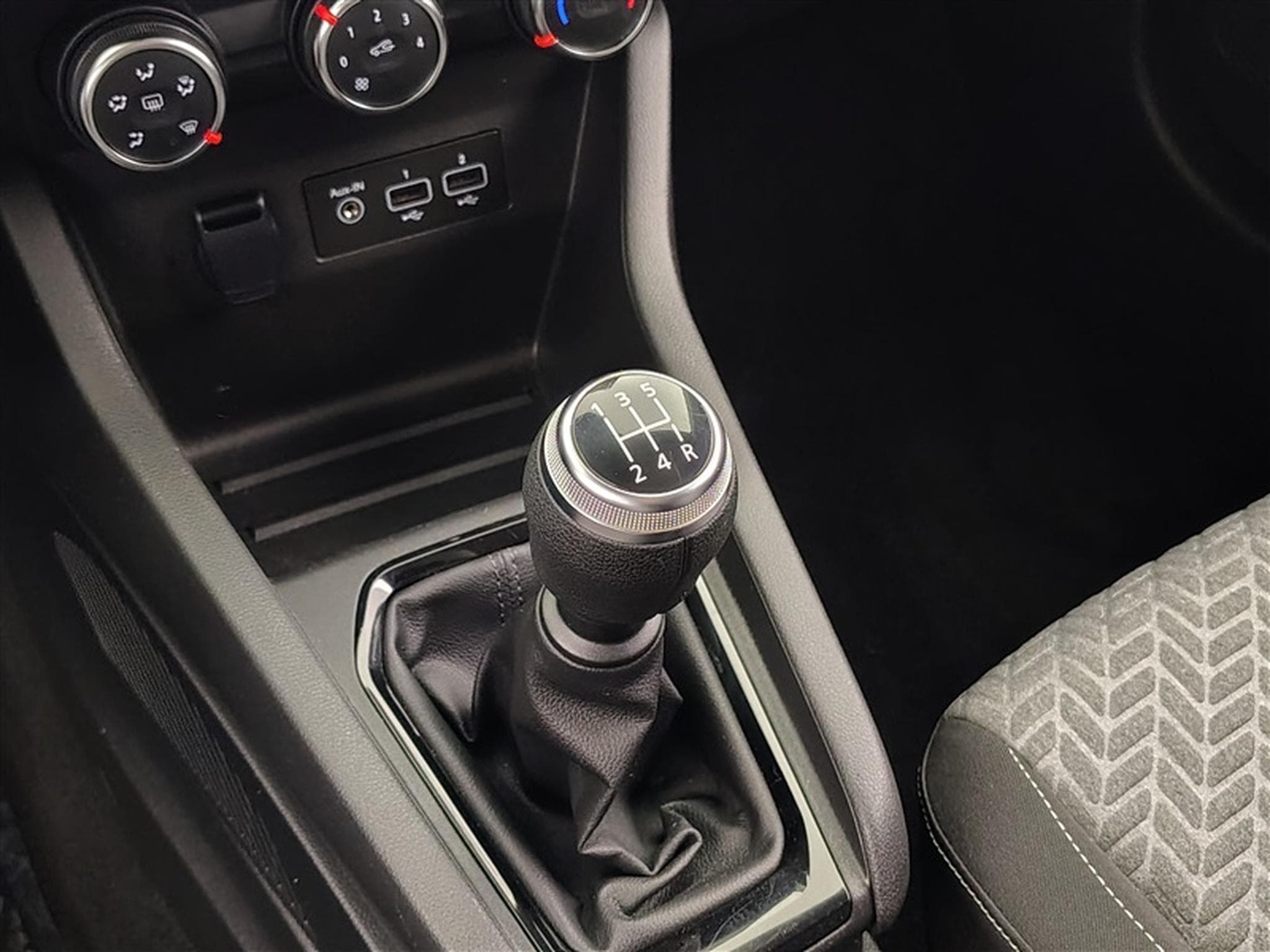 Renault Clio 1.0i SCe EQUILIBRE (2023) - Photo 12