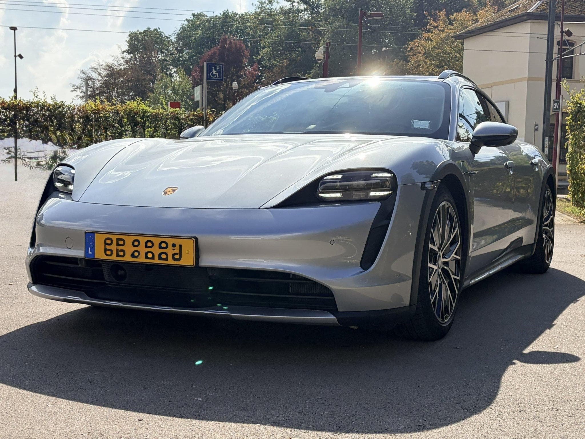 Porsche Taycan 4 Cross Turismo (2024) - Foto 2
