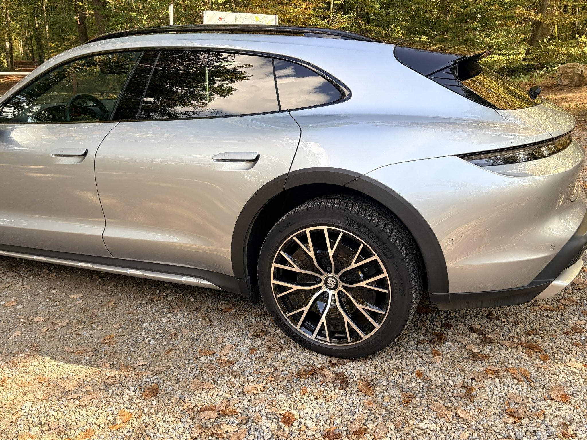 Porsche Taycan 4 Cross Turismo (2024) - Foto 10