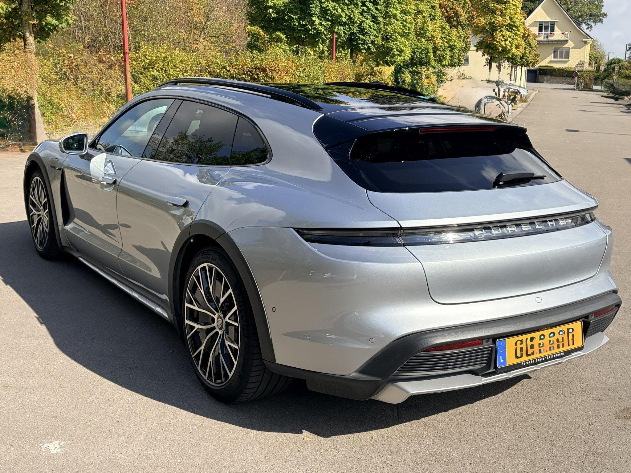 Porsche Taycan 4 Cross Turismo (2024) - Foto 3