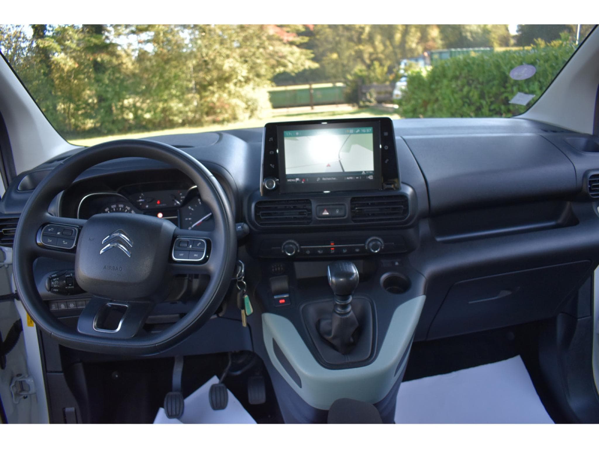 Citroën Berlingo Multispace 110 5 places 41000km Etat neuf (2019) - Photo 12