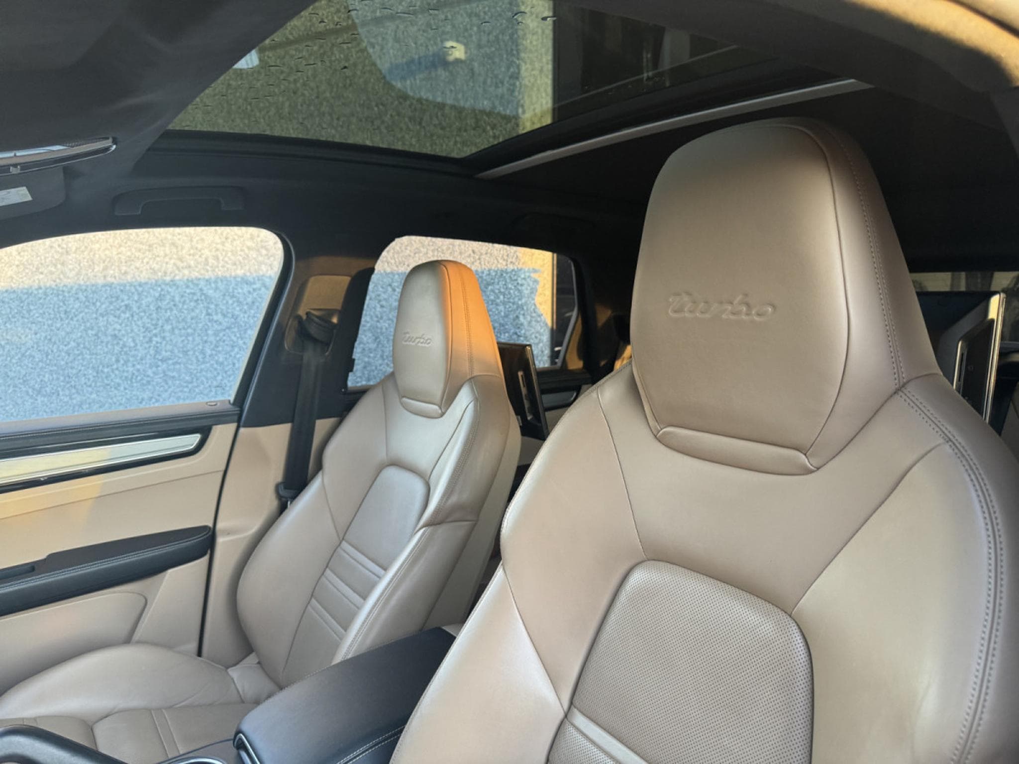 Porsche Cayenne Cayenne Turbo/21/Pano/Camera/ Burmester/ (2018) - Foto 13