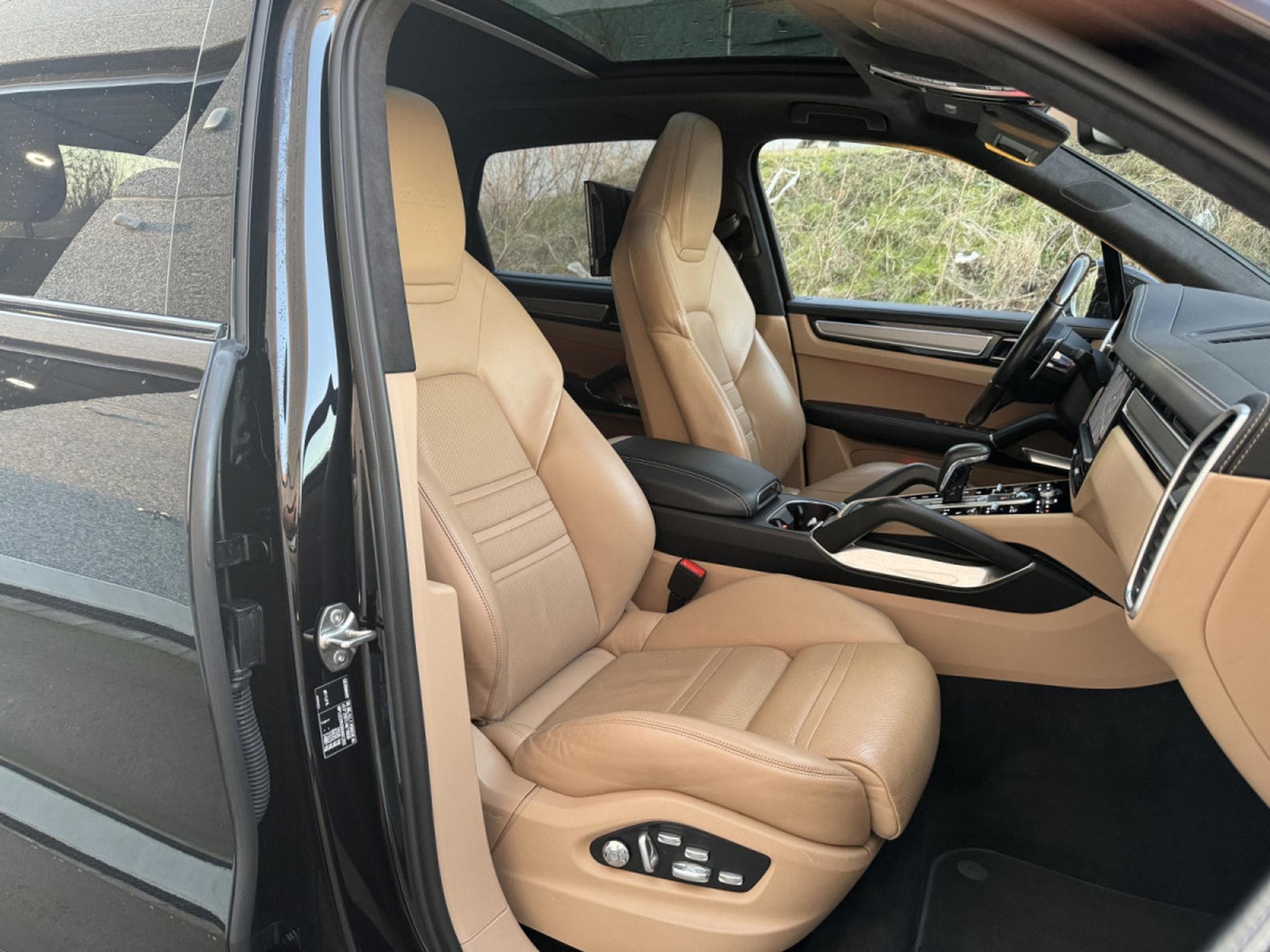 Porsche Cayenne Cayenne Turbo/21/Pano/Camera/ Burmester/ (2018) - Foto 14