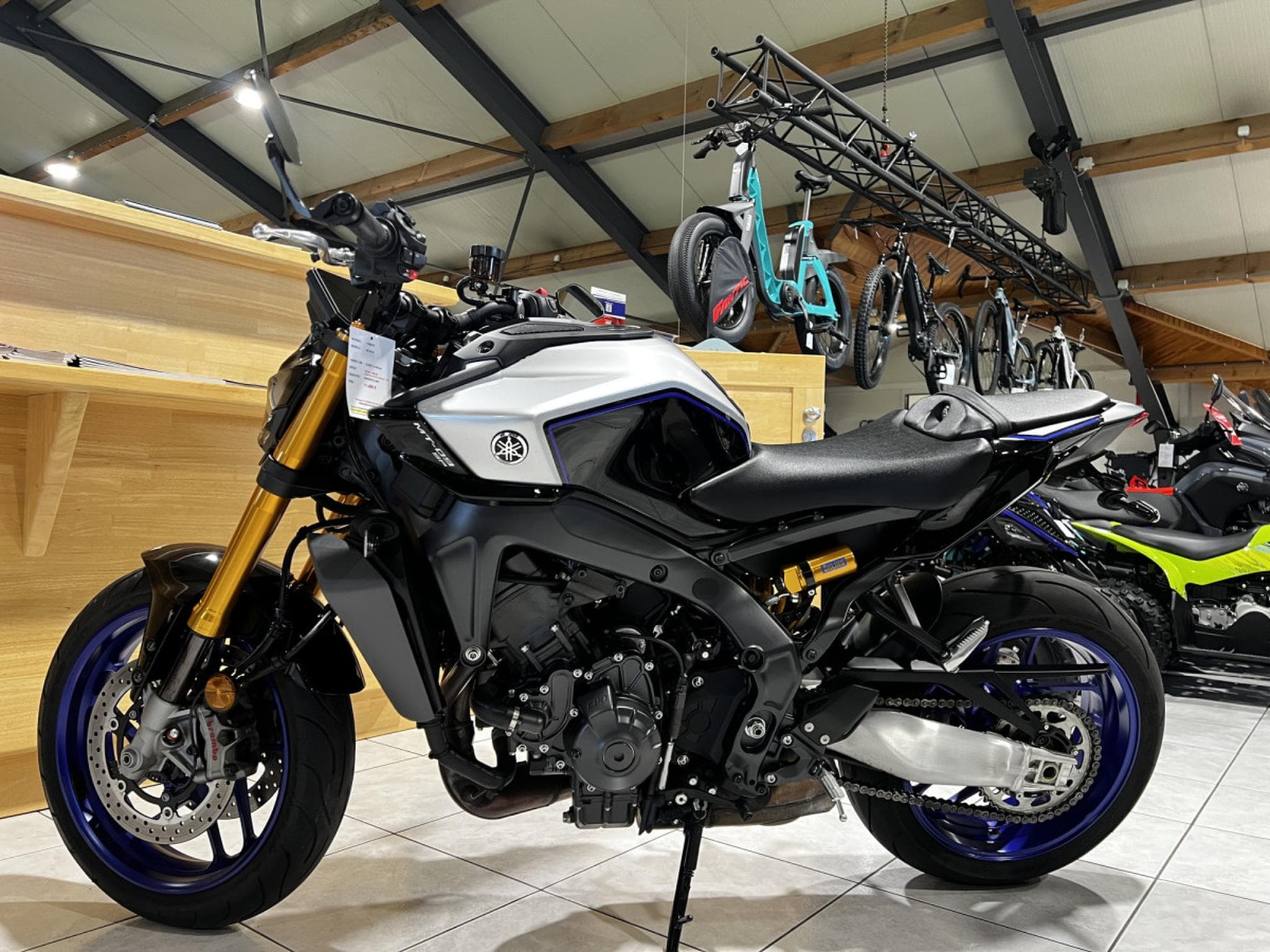Yamaha MT09 SP (2025) - Photo 4