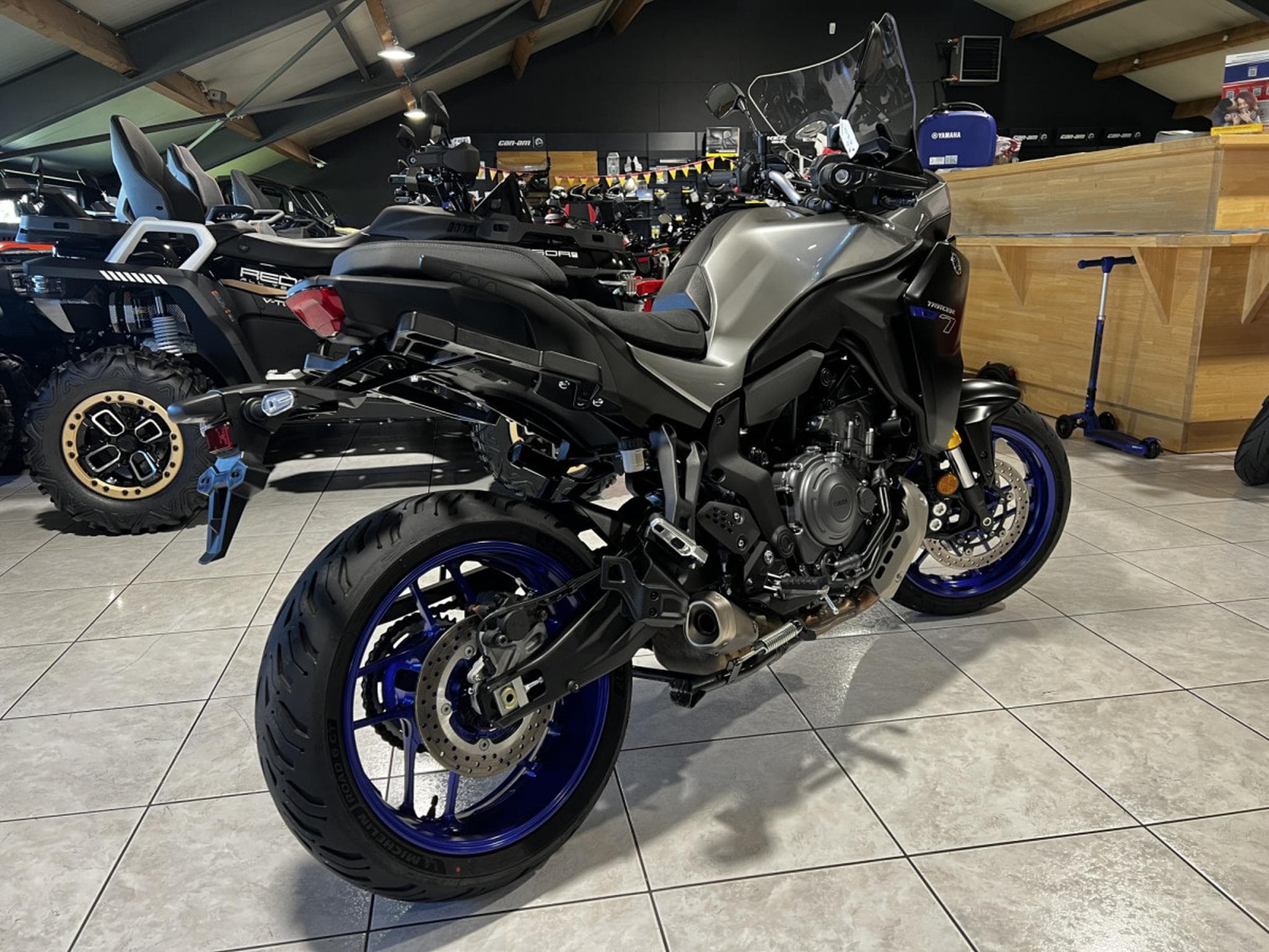 Yamaha Tracer 7 GT inclus valises (2025) - Foto 3